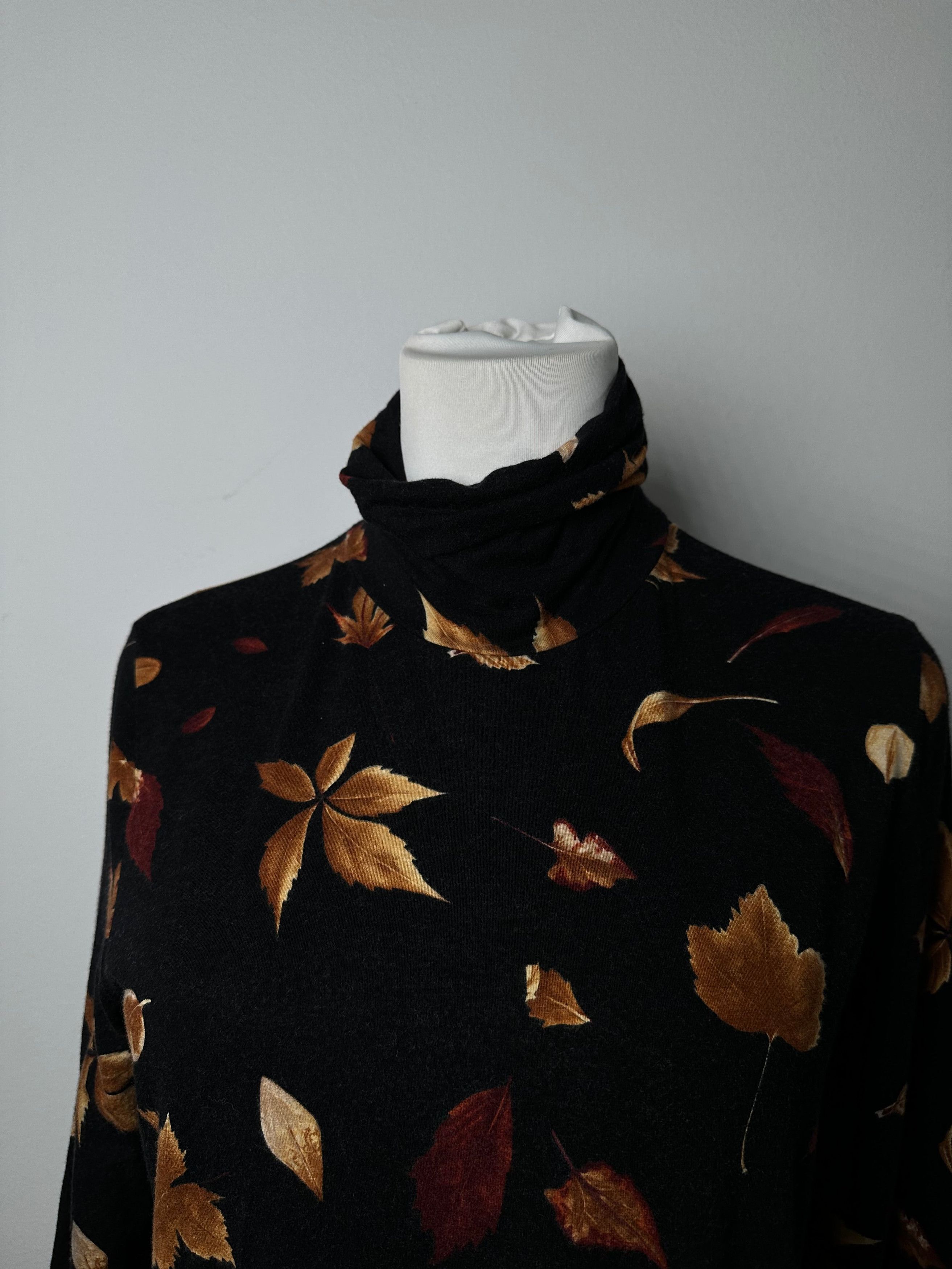 Salvatore Ferragamo Vintage Leaf Emblossed Turtle Neck Sweater Black Brown S Size S / US 4 / IT 40 - 14 Thumbnail