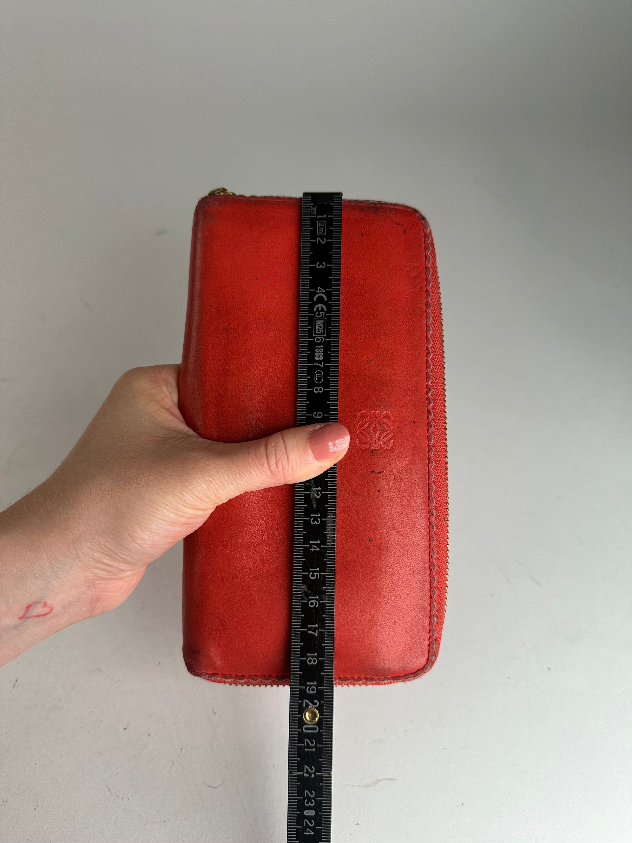 Loewe Vintage Madrid Zippy Wallet Red Size ONE SIZE - 7 Thumbnail