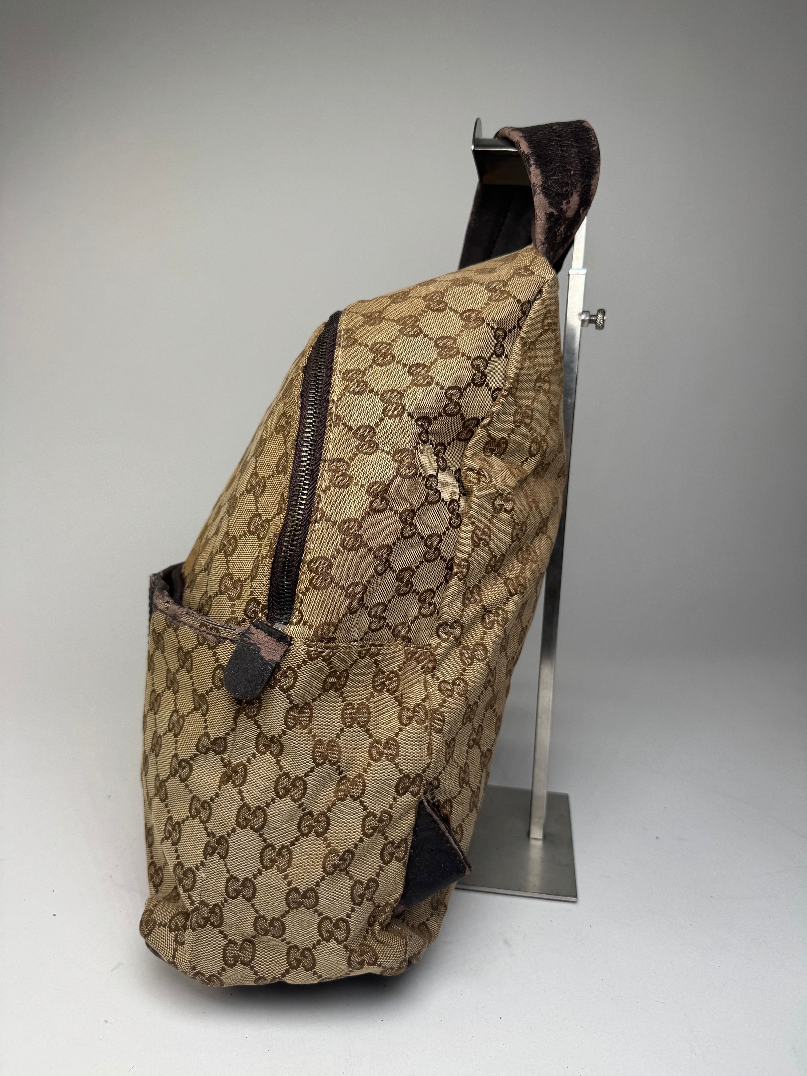 Gucci Vintage Monogram Backpack / Crossbody Bag Beige Brown Size ONE SIZE - 8 Thumbnail