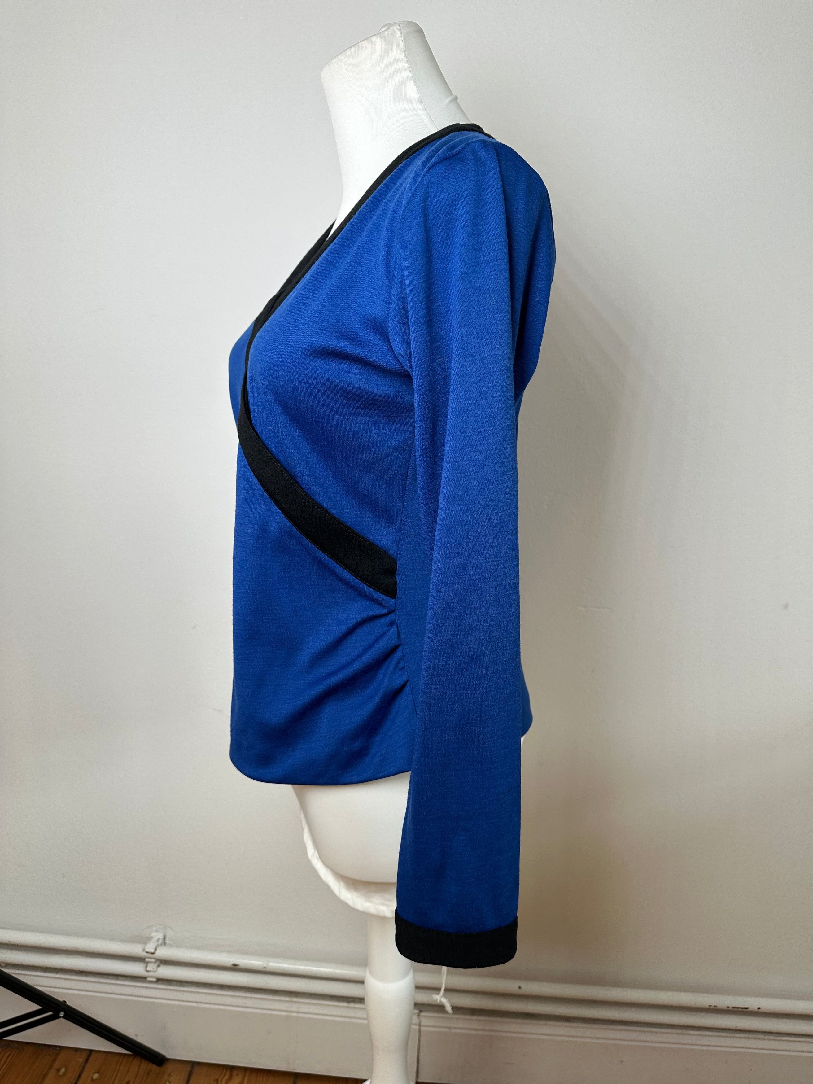 Other Vintage Yves Saint Laurent Vneck Sweater Blue Black Size S / US 4 / IT 40 - 2 Thumbnail