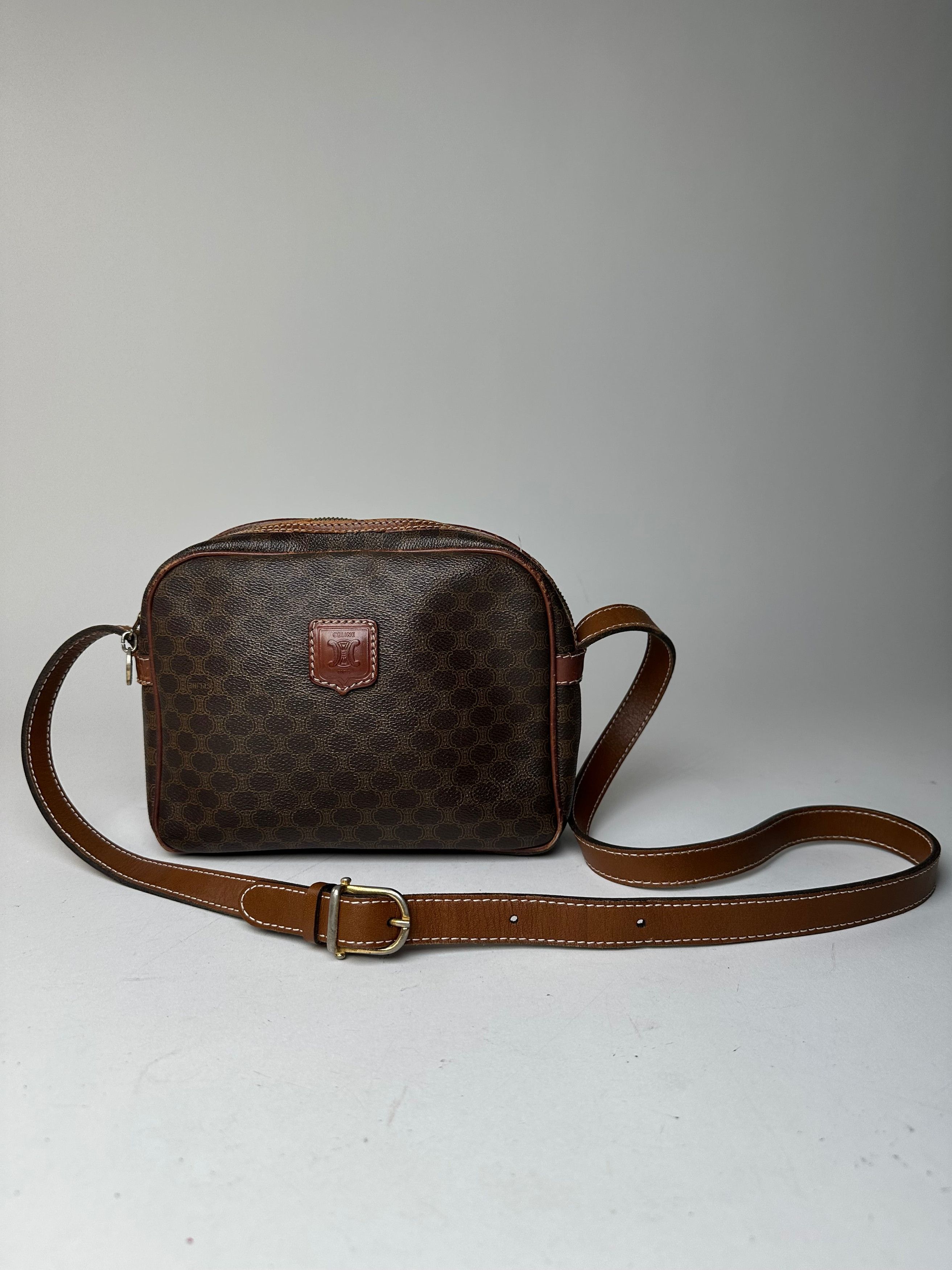 Celine Vintage Paris Triomphe Monogram Leather Shoulder bag Brown Size ONE SIZE - 7 Thumbnail