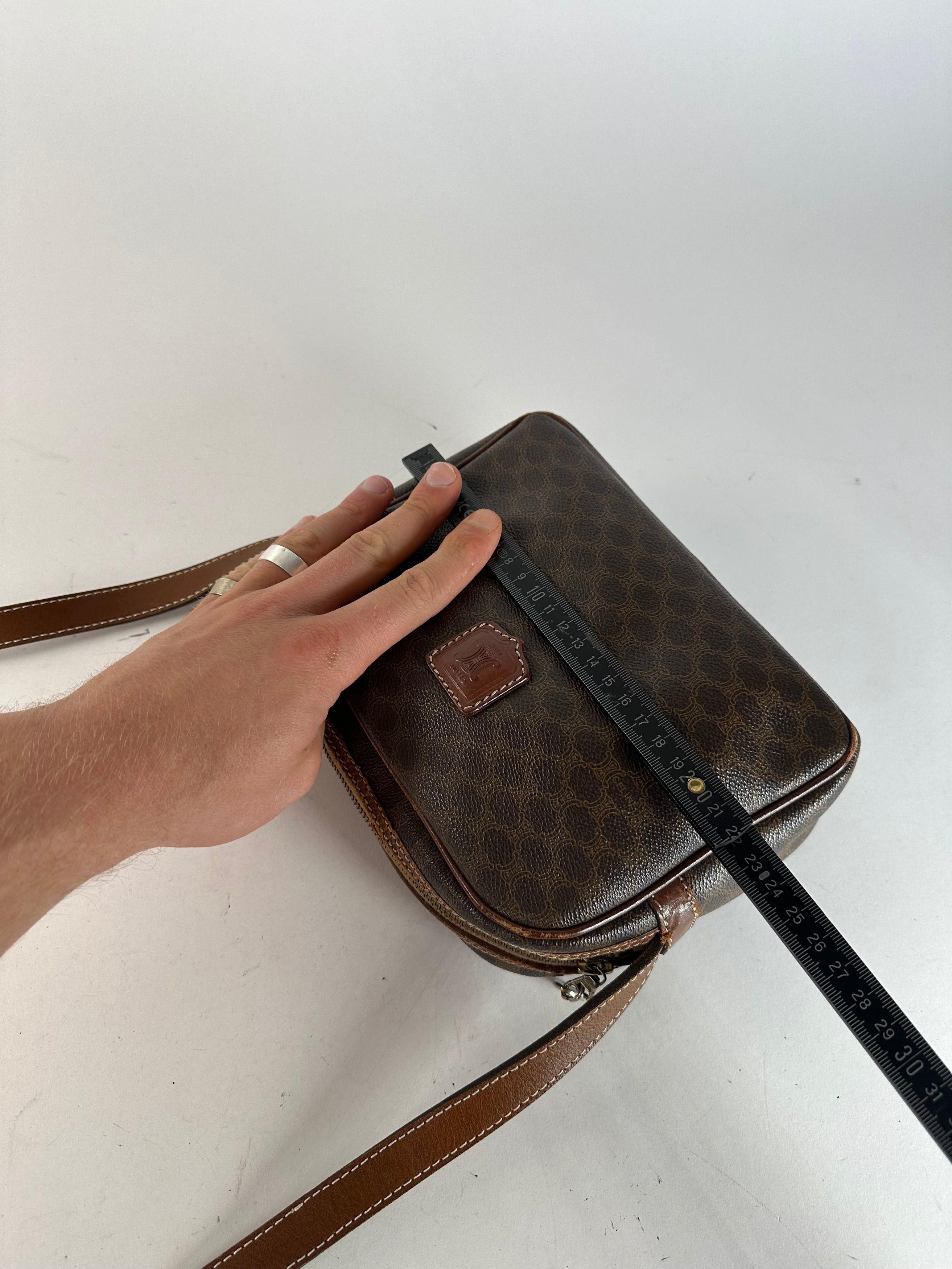 Celine Vintage Paris Triomphe Monogram Leather Shoulder bag Brown Size ONE SIZE - 10 Thumbnail
