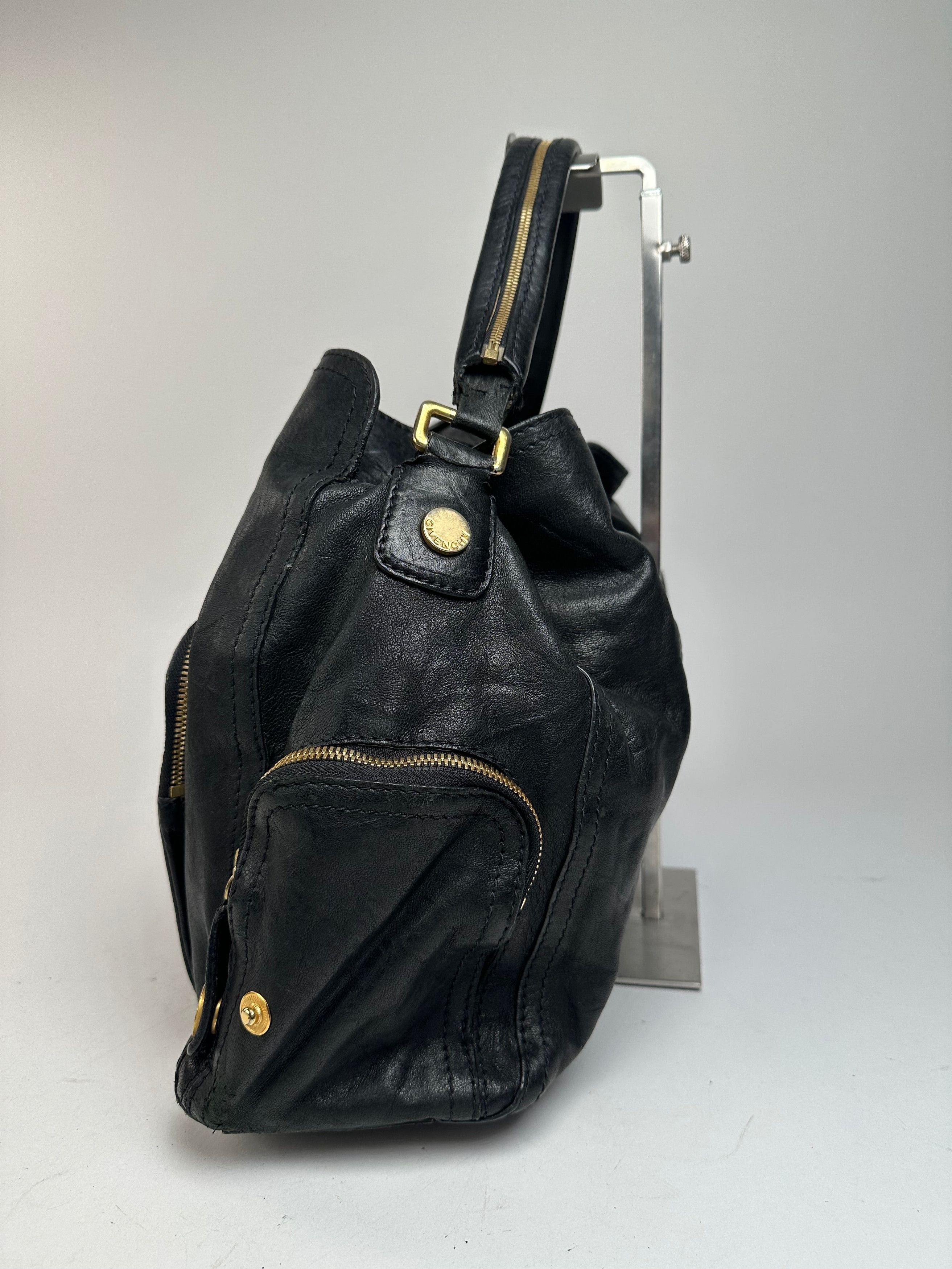 Givenchy Vintage Leather Handbag Black Size ONE SIZE - 9 Thumbnail