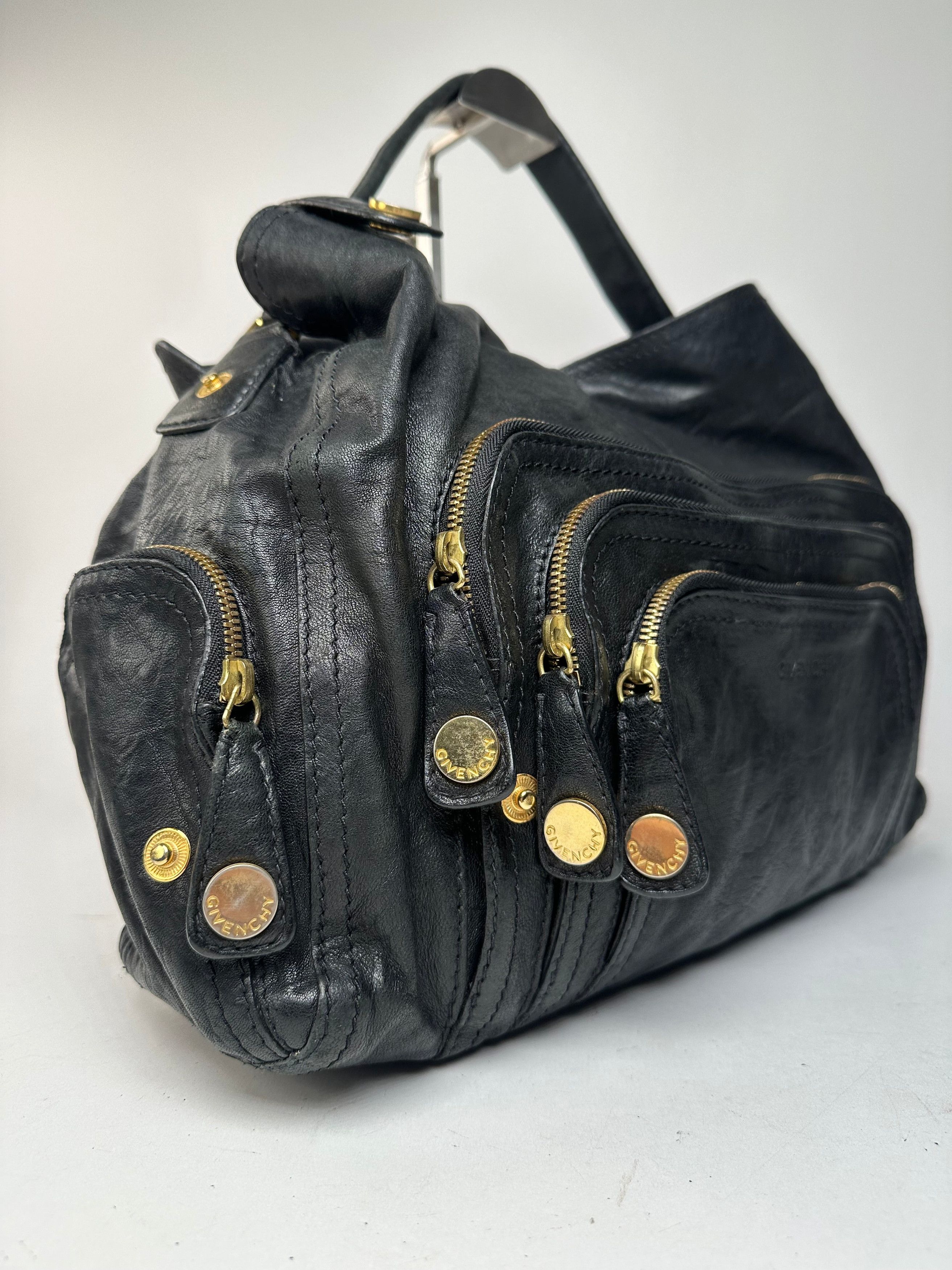 Givenchy Vintage Leather Handbag Black Size ONE SIZE - 8 Thumbnail