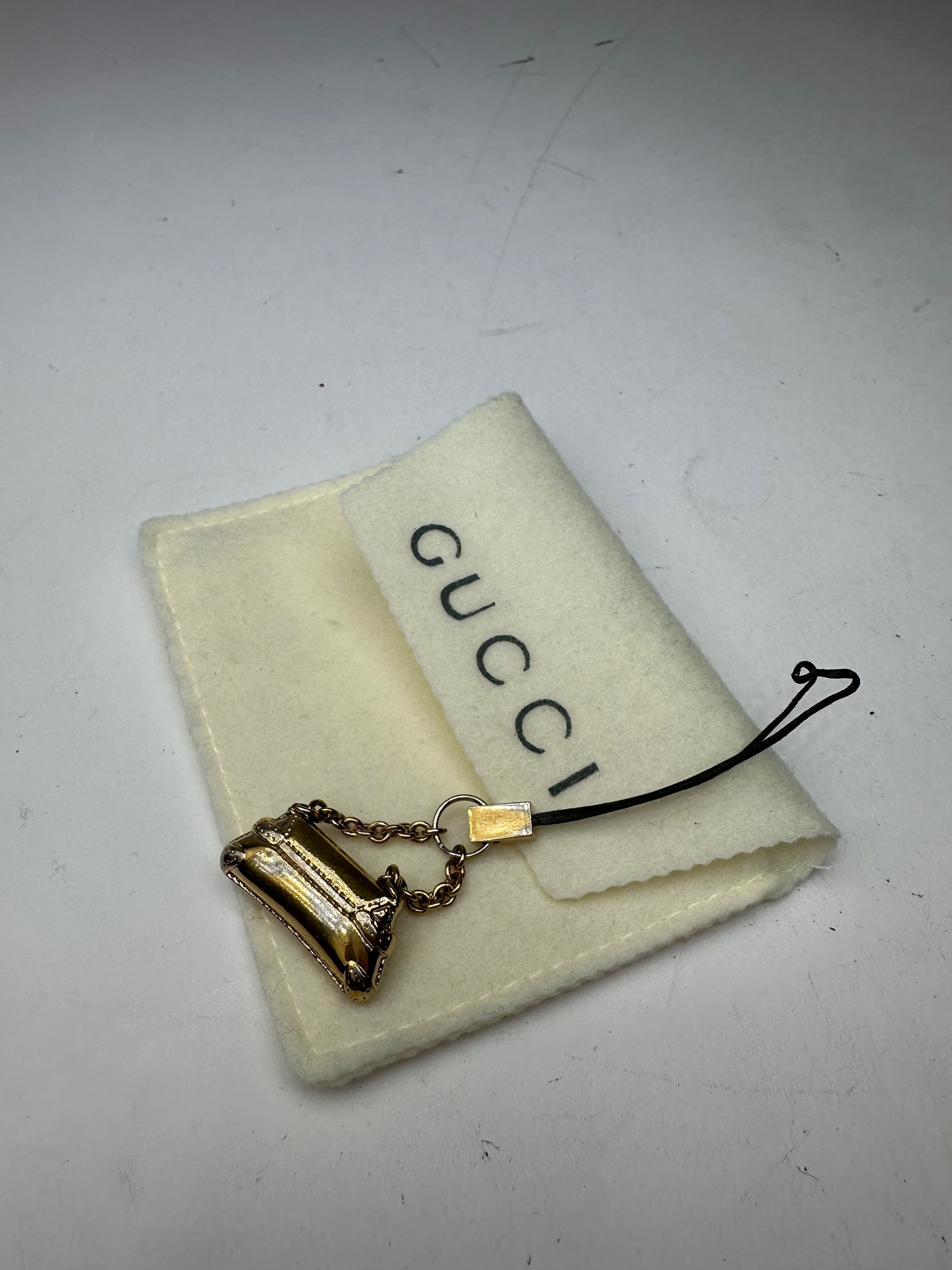Gucci Vintage Horsebit Bag Emblossed Keychain Gold Size ONE SIZE - 3 Thumbnail