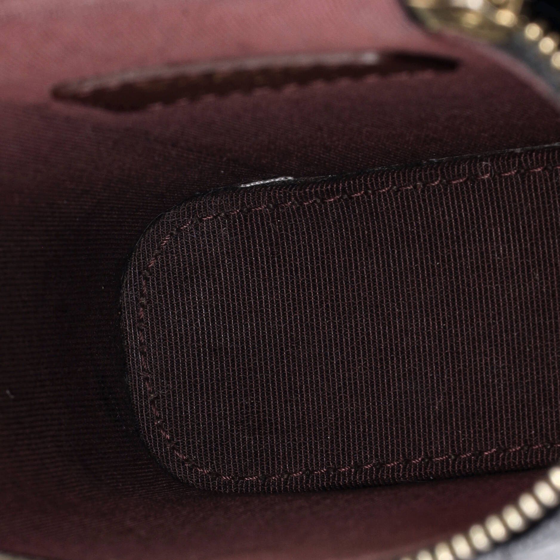 Chanel Vertical Classic Vanity Case with Chain Size ONE SIZE - 6 Thumbnail