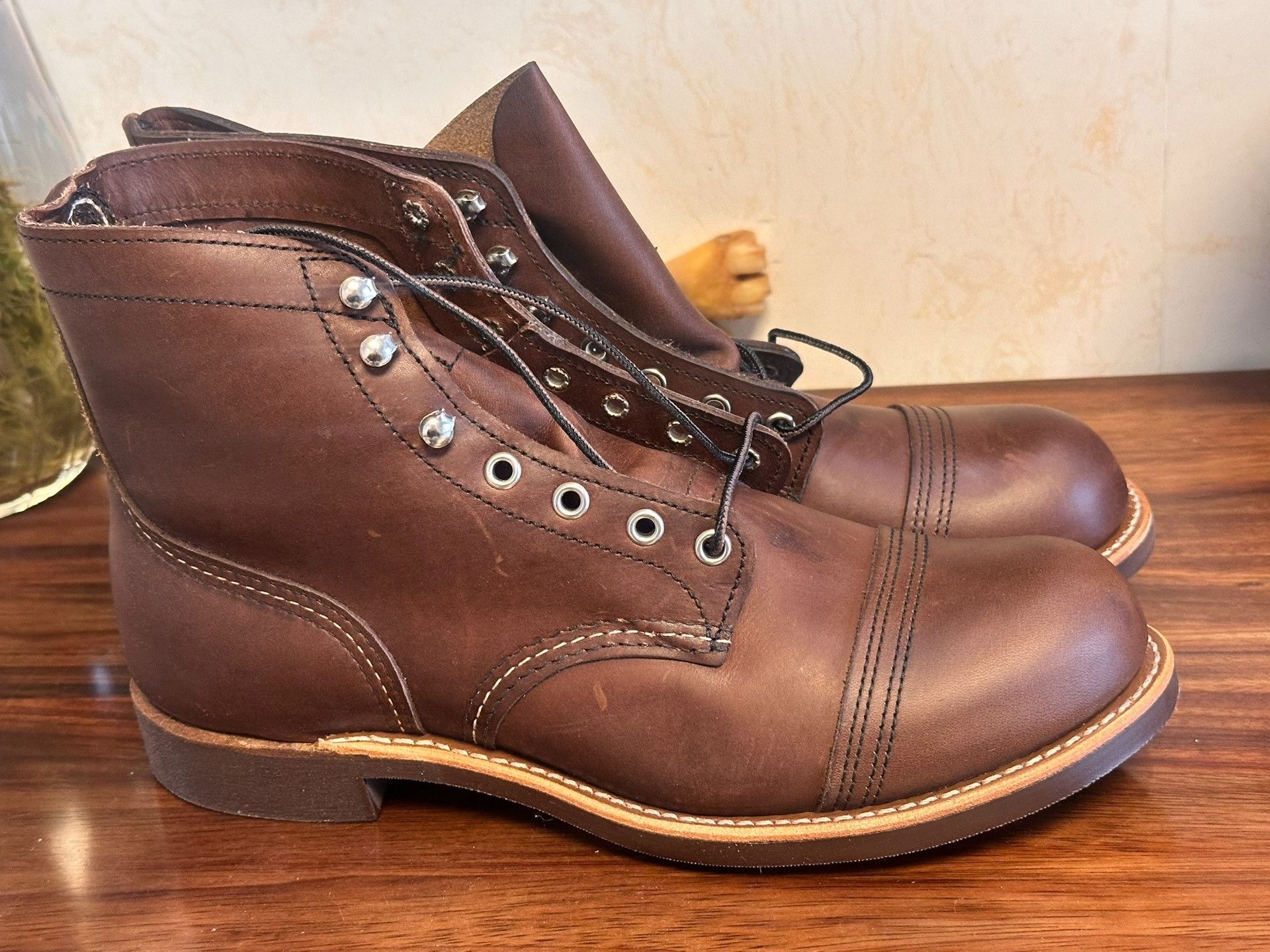 Red Wing Red Wing 8111 Boot Size US 7 / EU 40 - 3 Thumbnail