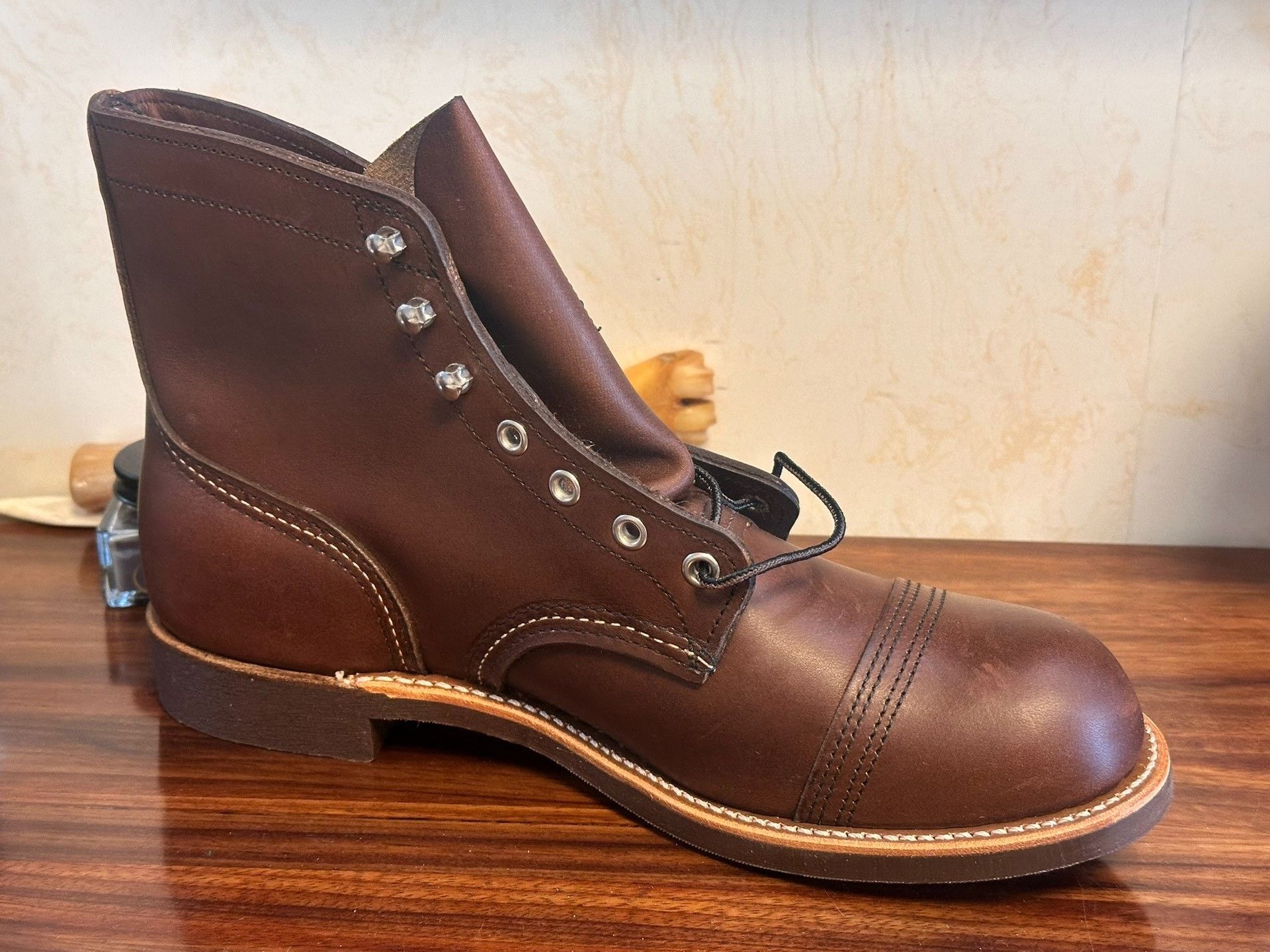 Red Wing Red Wing 8111 Boot Size US 7 / EU 40 - 4 Thumbnail