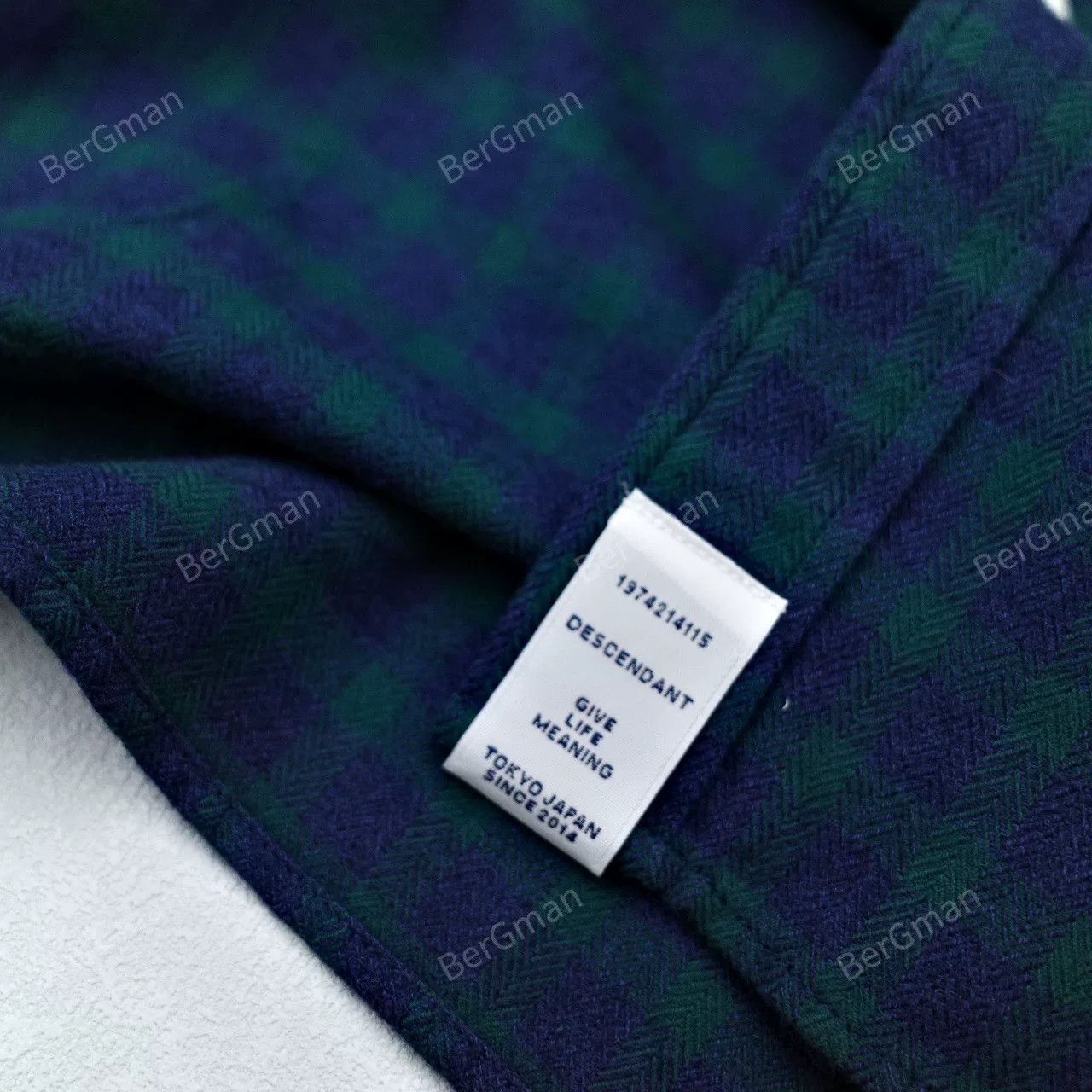 Descendant Descendant 16SS Royal B.D. LS Check Size US L / EU 52-54 / 3 - 4 Thumbnail