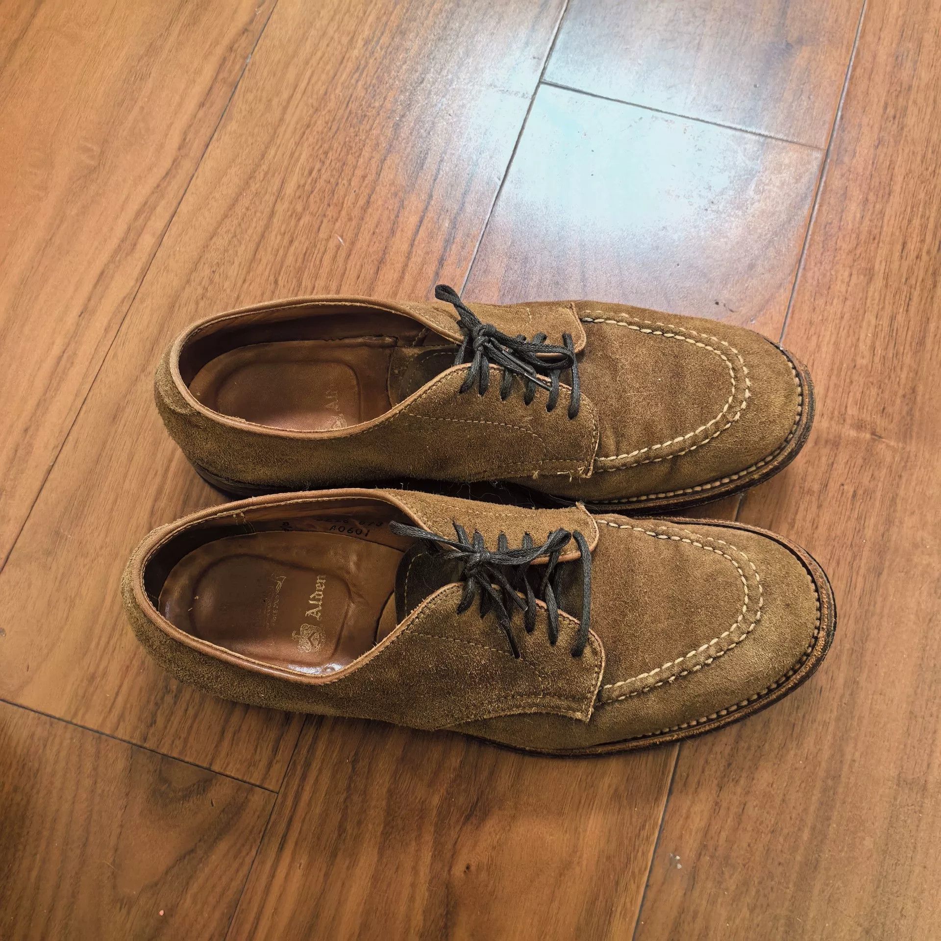 Alden Alden 379X Low-Top Suede Work Shoe Size US 9 / EU 42 - 5 Thumbnail