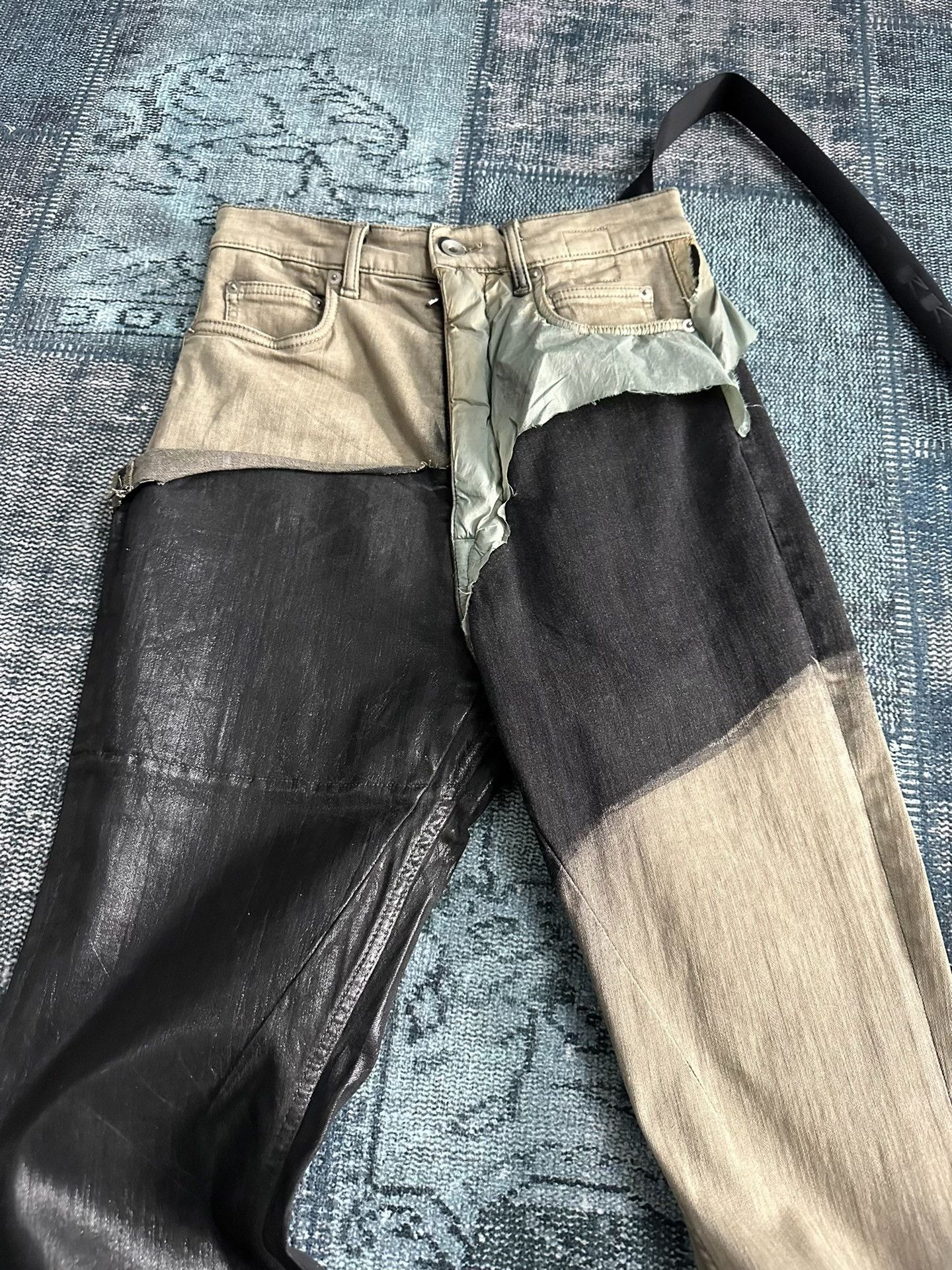 Rick Owens Rick Owens 22FW Waxed Flared Jeans Size 28" / US 6 / IT 42 - 2 Thumbnail