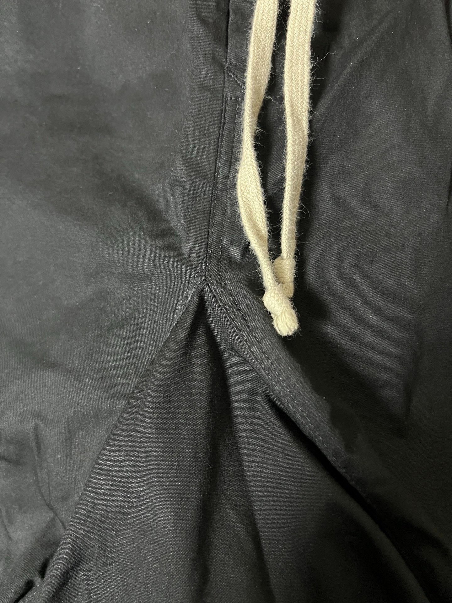 Rick Owens Rick Owens 21ss Mega Drawstring Shorts Size US 32 / EU 48 - 3 Thumbnail