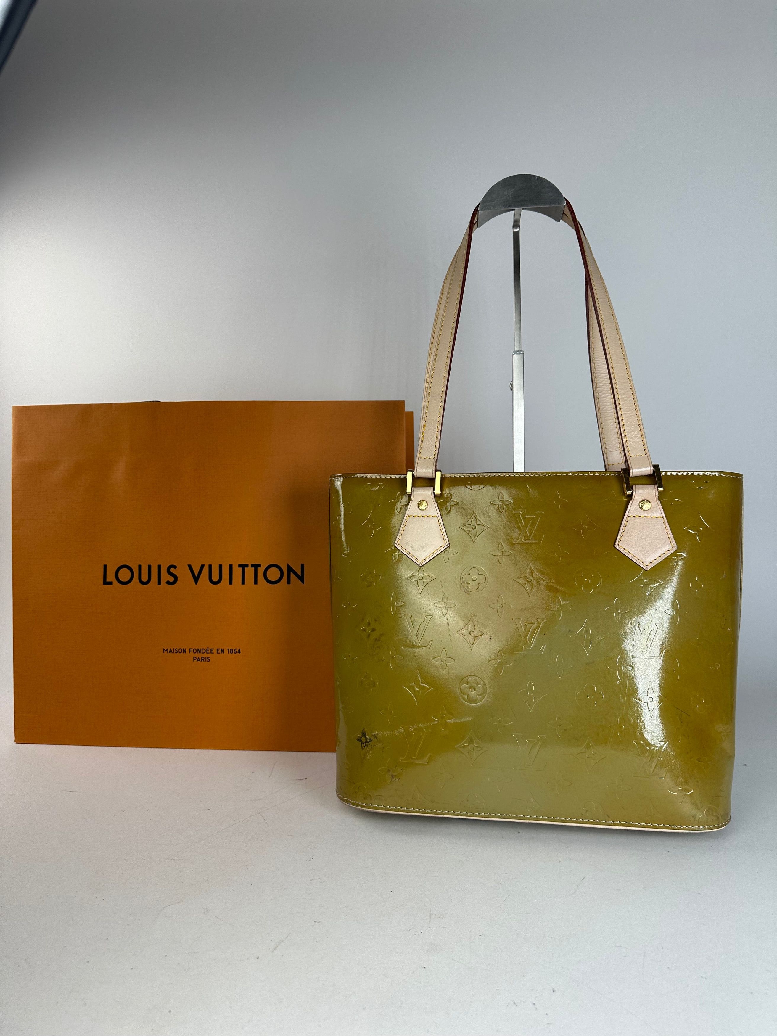 Louis Vuitton Vintage Vernis Leather Handbag Green Size ONE SIZE - 2 Thumbnail