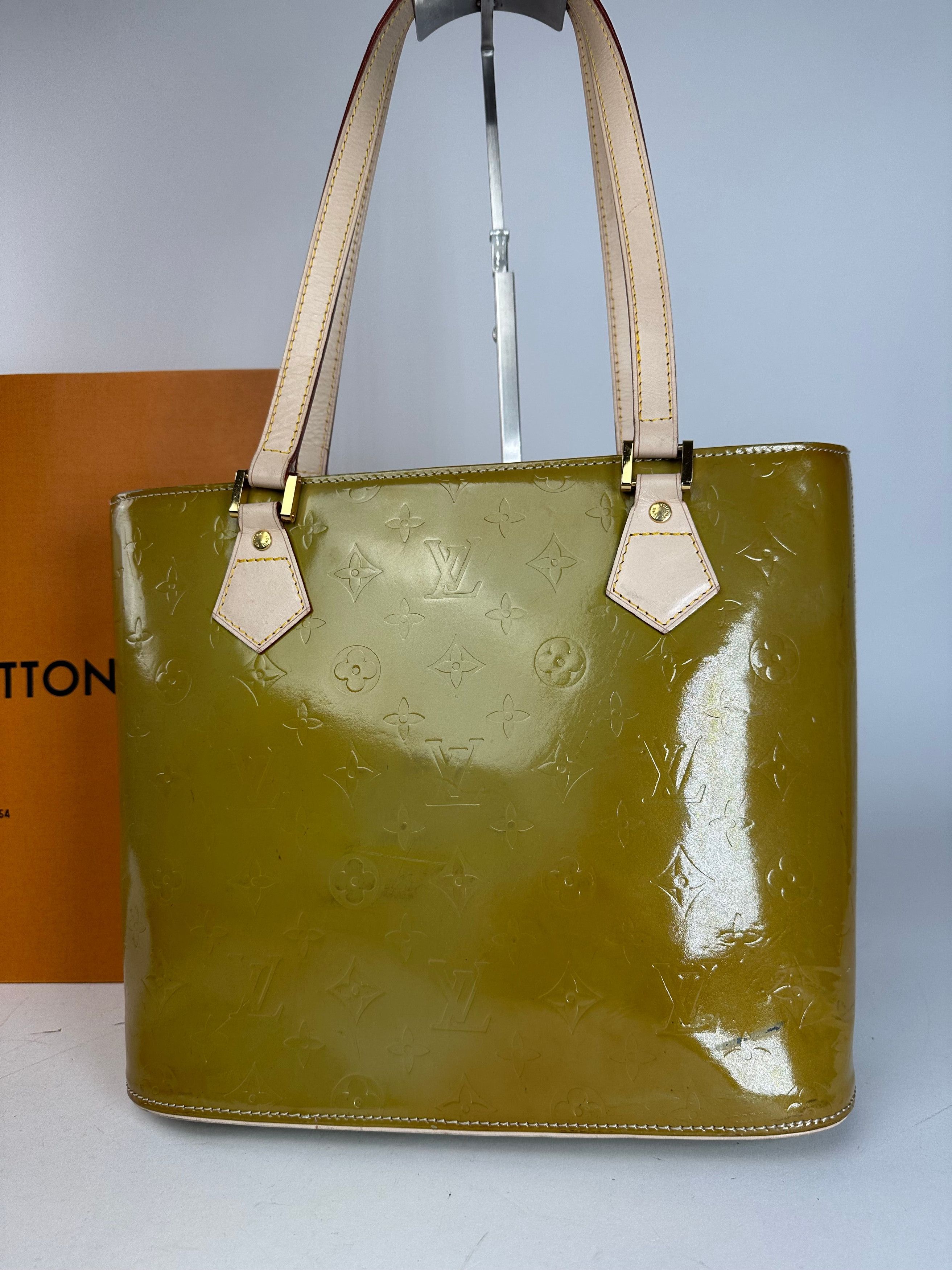 Louis Vuitton Vintage Vernis Leather Handbag Green Size ONE SIZE - 8 Thumbnail