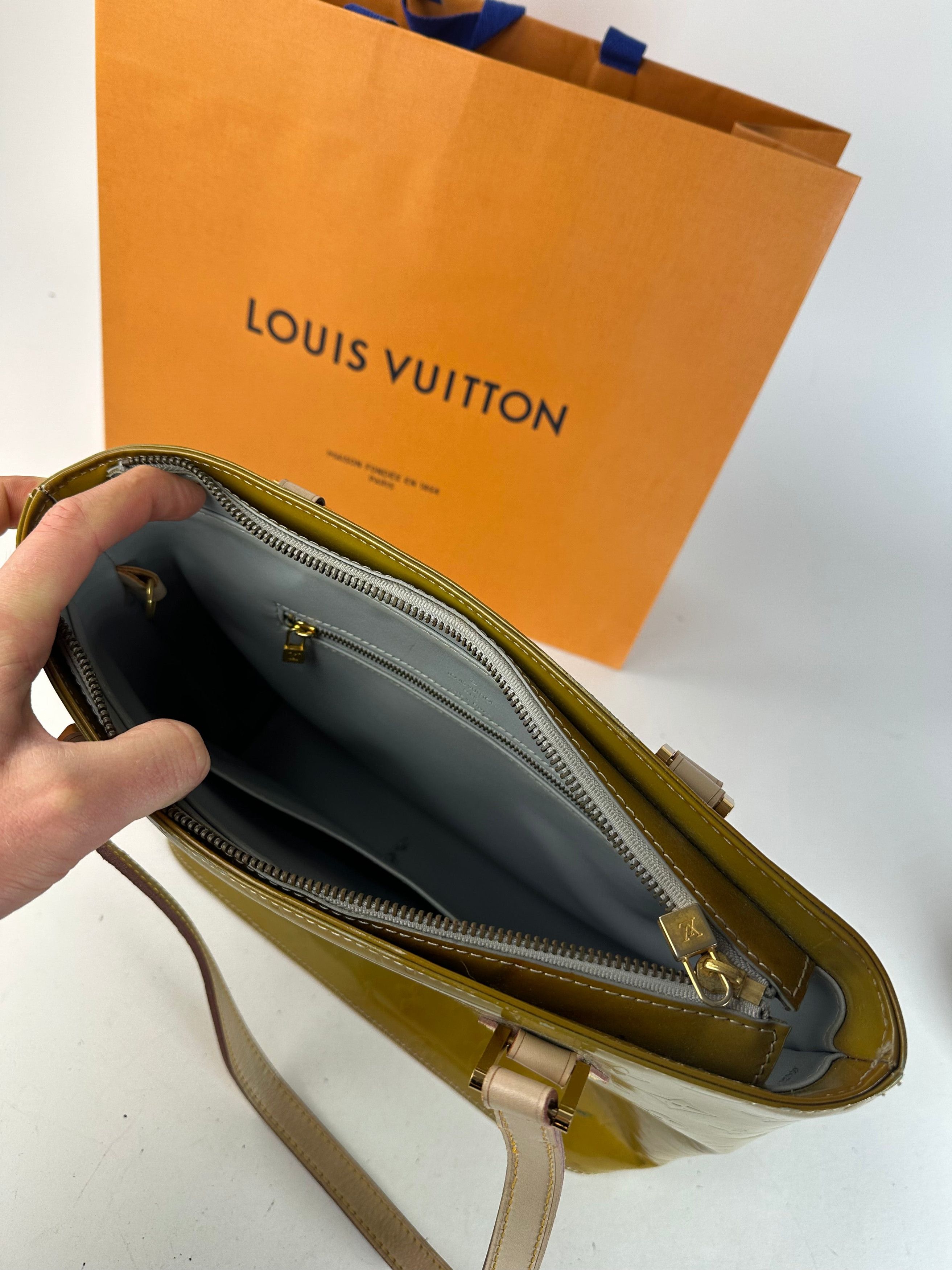 Louis Vuitton Vintage Vernis Leather Handbag Green Size ONE SIZE - 4 Thumbnail