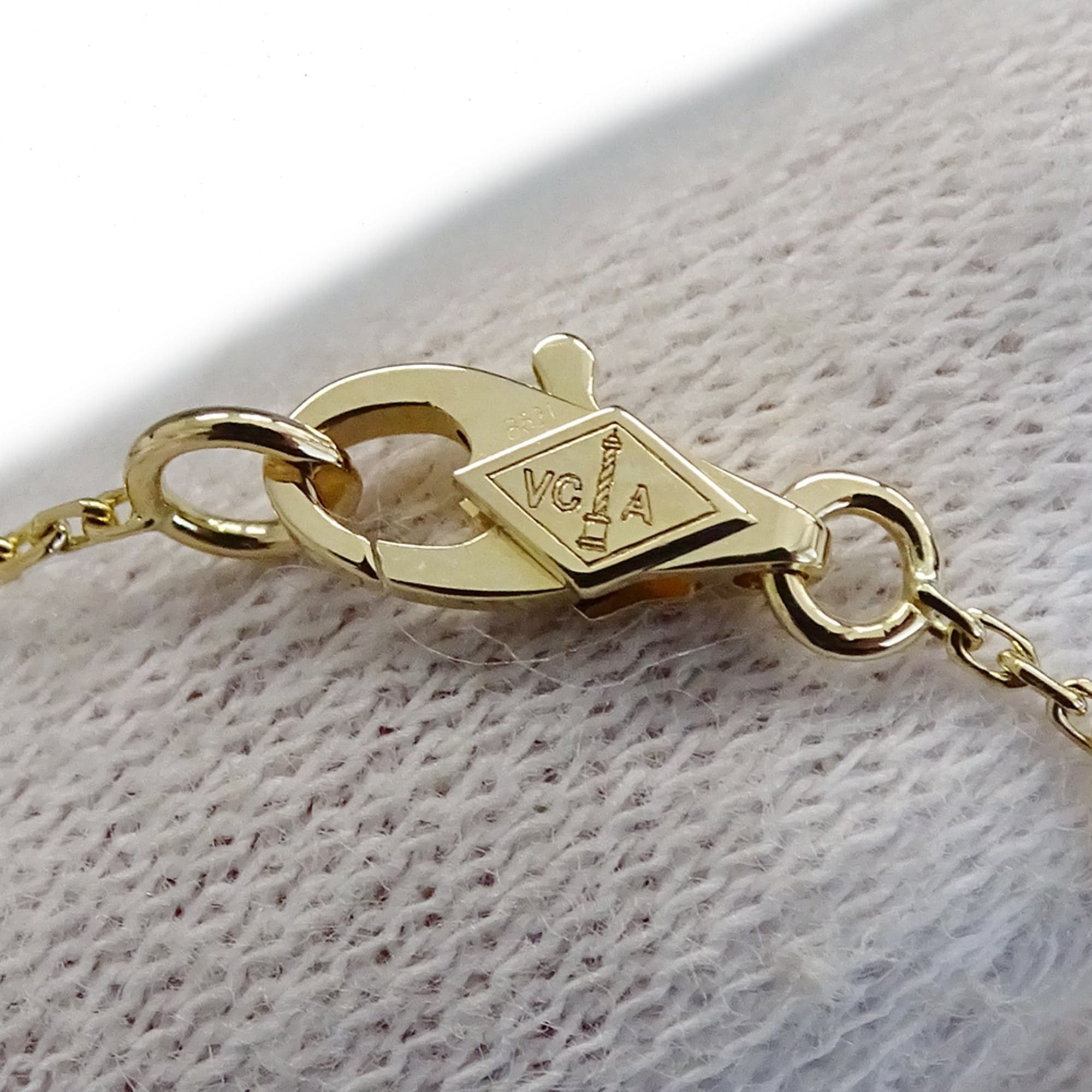 Van Cleef & Arpels Van Cleef & Arpels Frivole Mini Bracelet for Women, 750YG Yellow Gold with Diamonds, Polished Size ONE SIZE - 11 Thumbnail