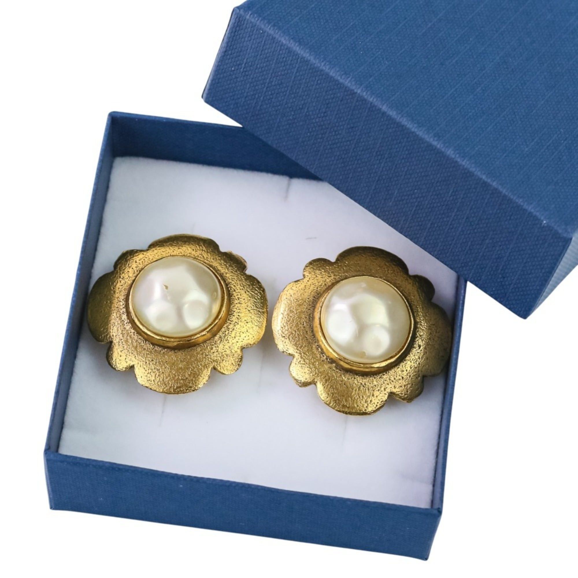 Chanel CHANEL Vintage Faux Pearl Earrings, Gold, Women's Size ONE SIZE - 11 Thumbnail