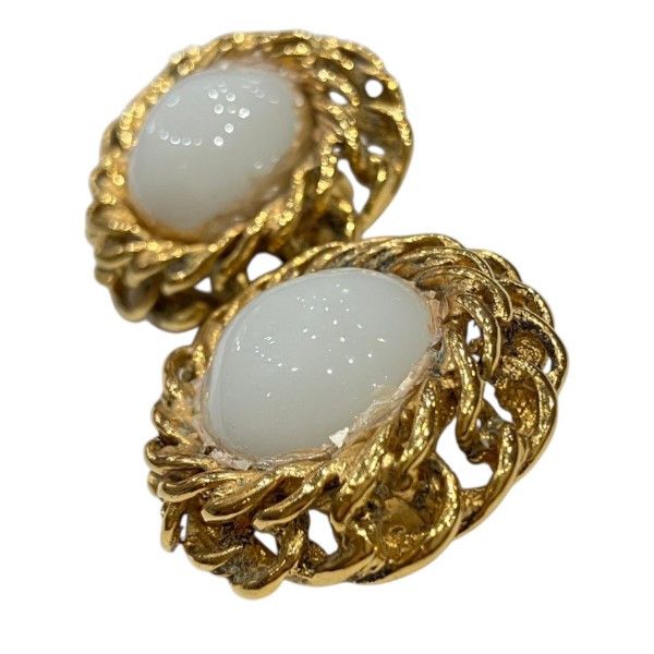 Chanel Chanel Chanel Circle Pearl Earrings Metal Earrings DUTY FREE for USA Size ONE SIZE - 8 Thumbnail