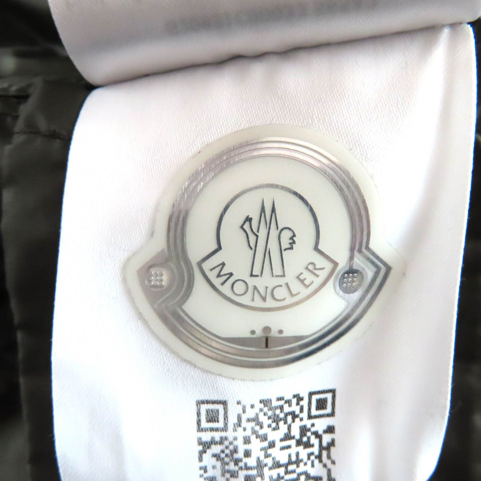 Moncler Moncler MONCLER CAPRIER Nylon Down Coat Textile Outerwear DUTY FREE for USA Size ONE SIZE - 13 Thumbnail