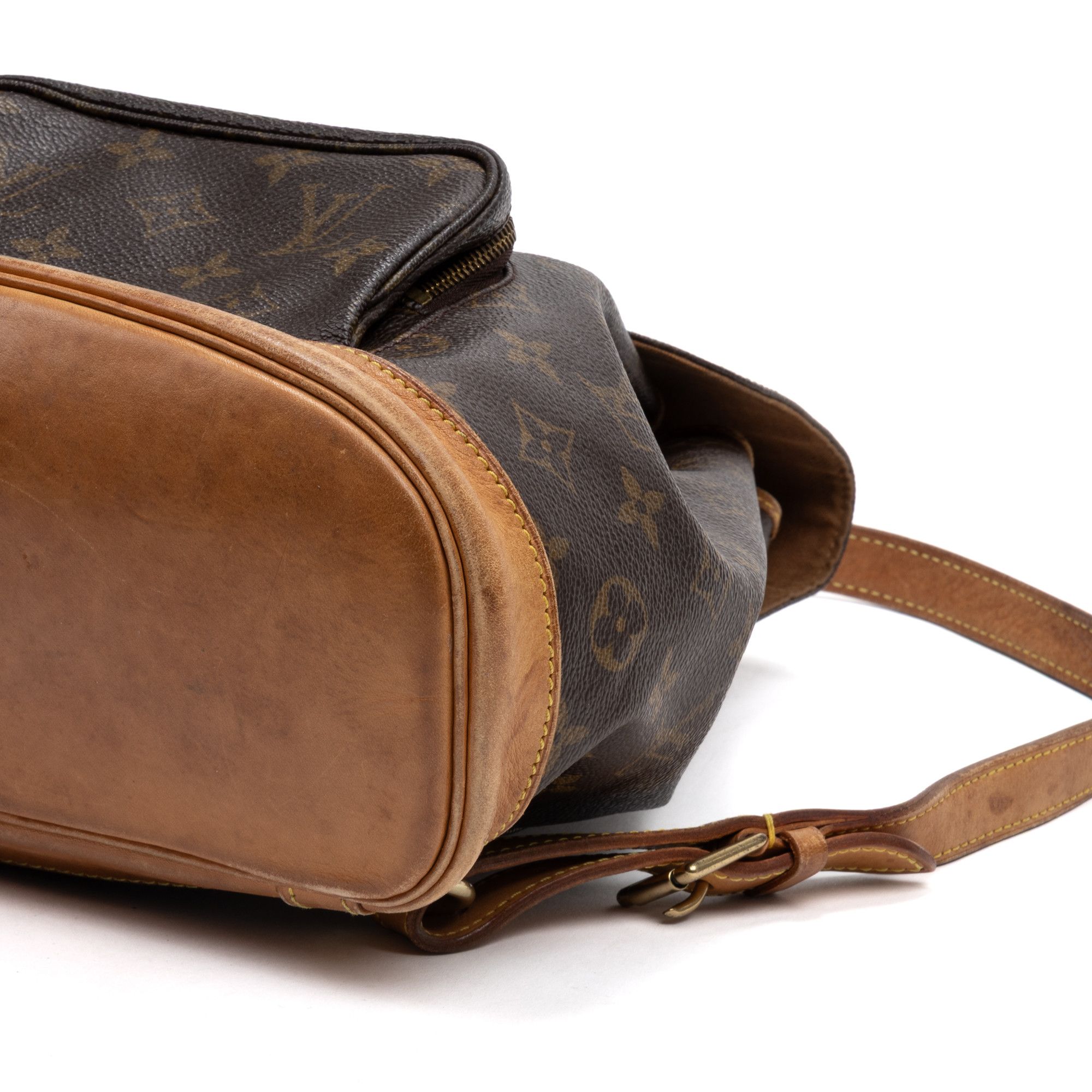 Louis Vuitton Montsouris MM Size ONE SIZE - 7 Thumbnail