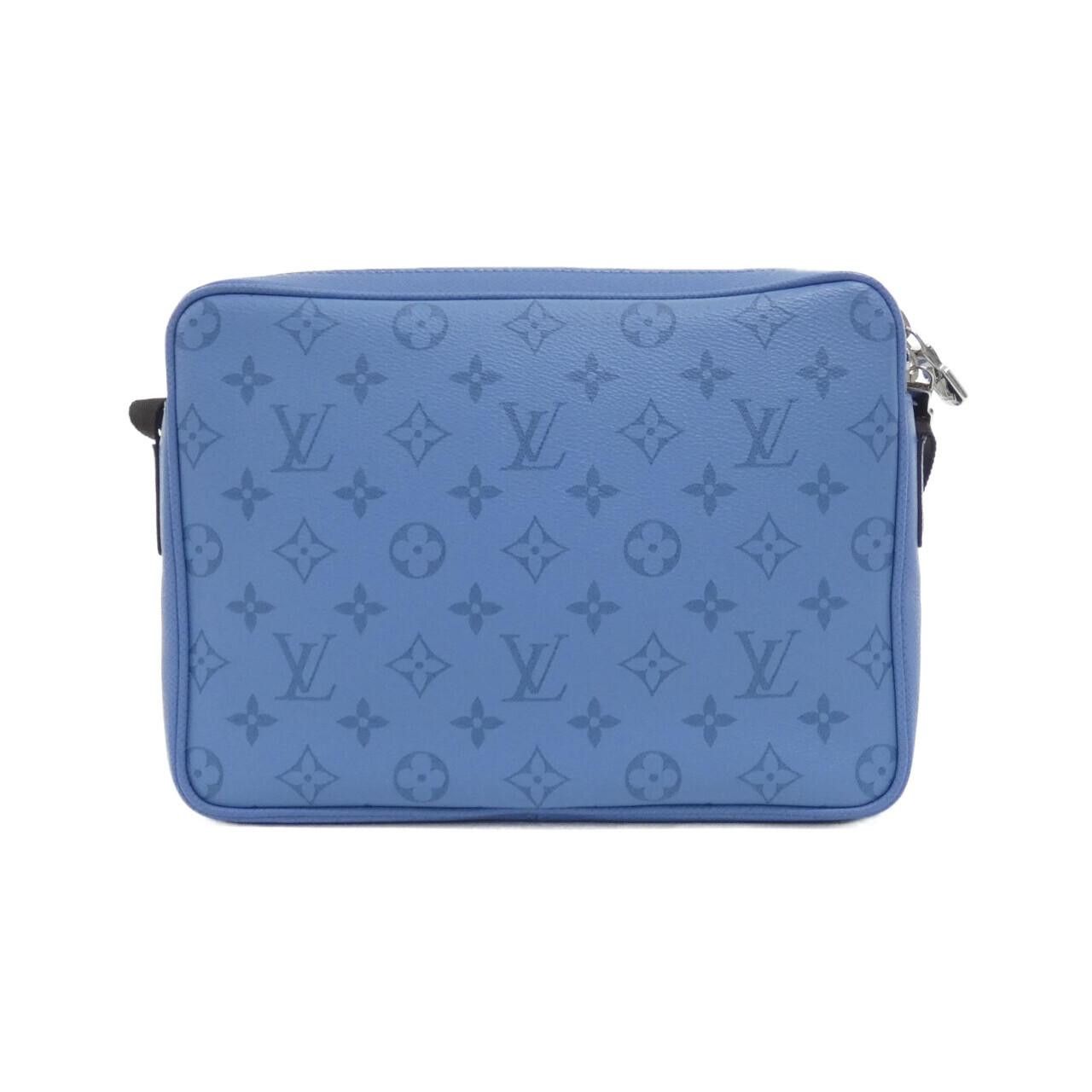 Louis Vuitton Louis Vuitton Louis Vuitton Taiga Lama Outdoor Messenger Coated Canvas Calf Shoulder Bag Textile Shoulder Bag M30749 DUTY FREE for USA Size ONE SIZE - 2 Thumbnail