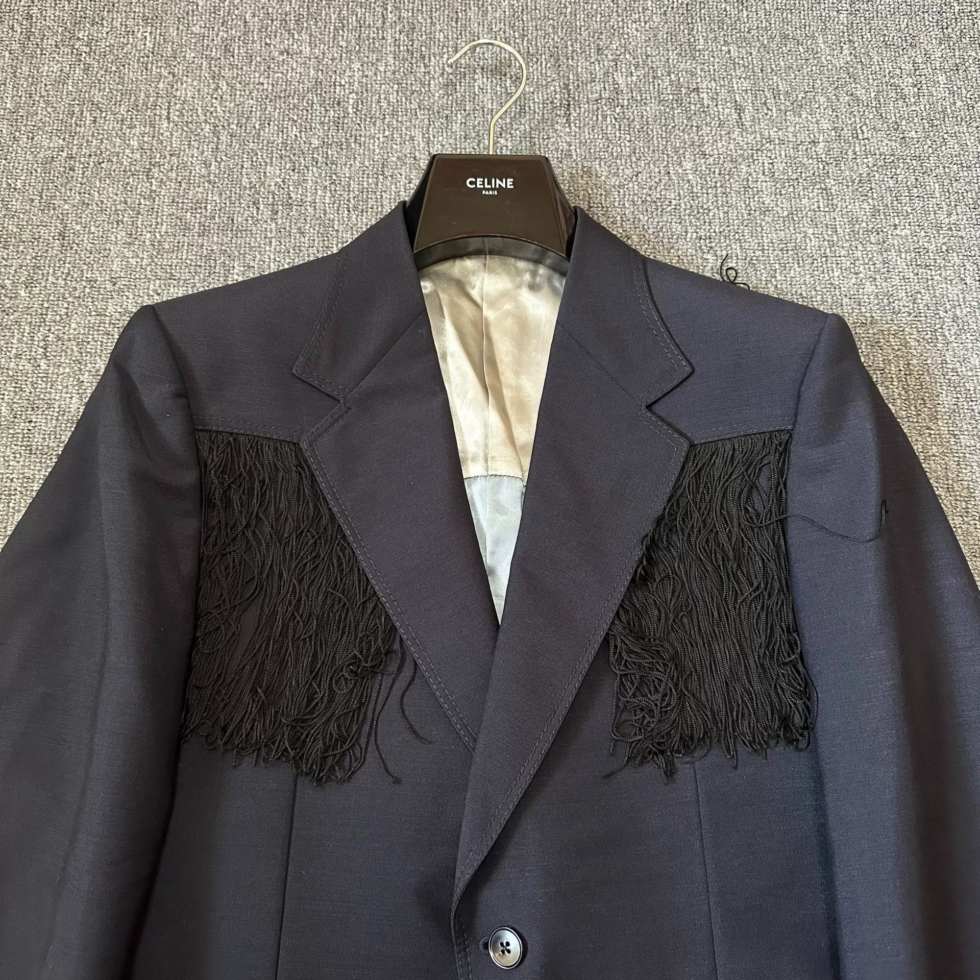 Gucci Gucci Fringe Feather Suit (Choi Style) Size US M / EU 48-50 / 2 - 2 Thumbnail