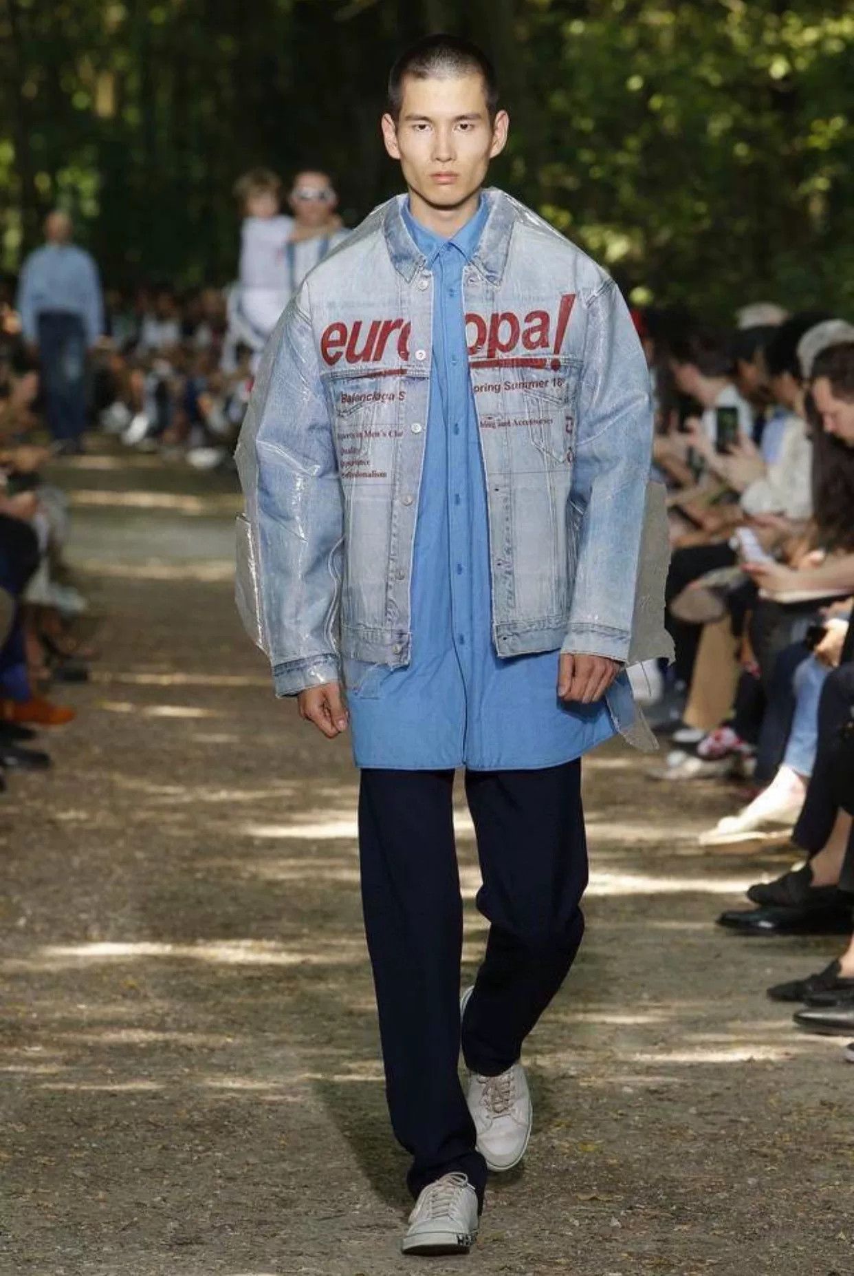 Balenciaga Balenciaga 18SS Coated Denim Jacket Size US S / EU 44-46 / 1 - 7 Thumbnail