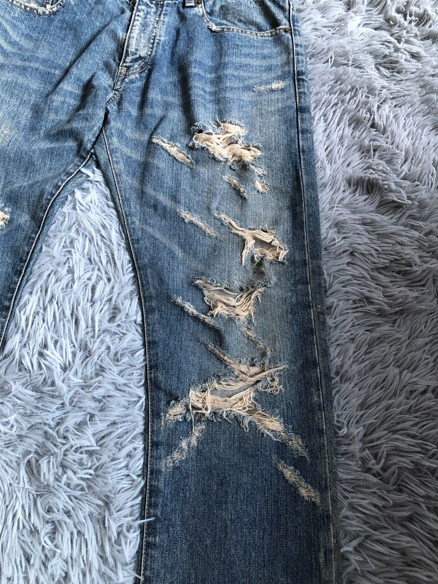 Saint Laurent Paris Saint Laurent SLP 13FW Runway Distressed Jeans Size US 34 / EU 50 - 2 Thumbnail