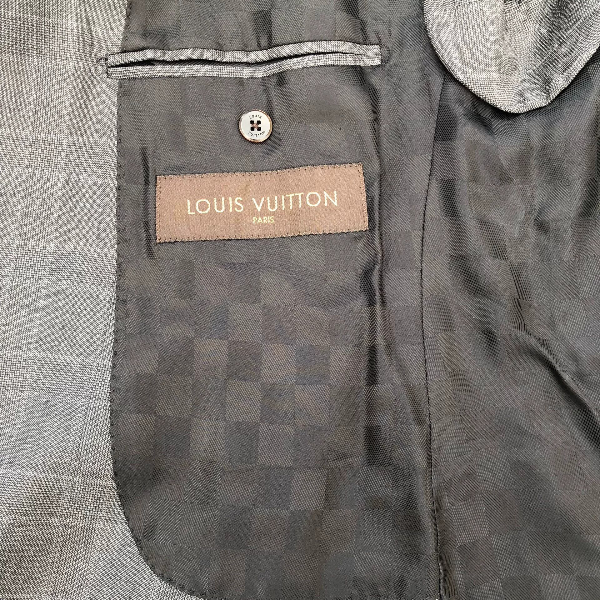 Louis Vuitton Louis Vuitton Double-Breasted Check Suit Set Size US S / EU 44-46 / 1 - 4 Thumbnail