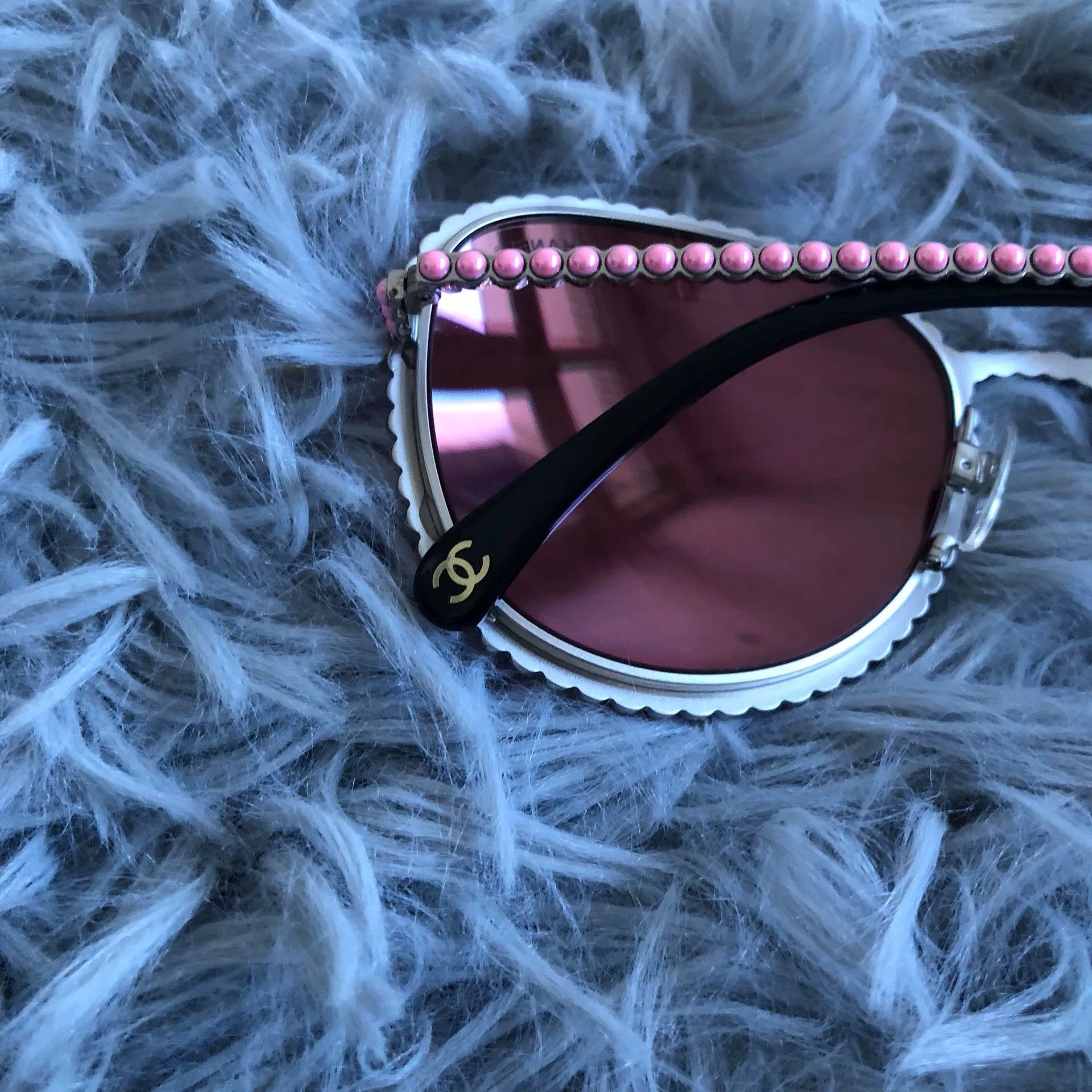 Chanel Chanel Pink Pearl Sunglasses Size ONE SIZE - 4 Thumbnail