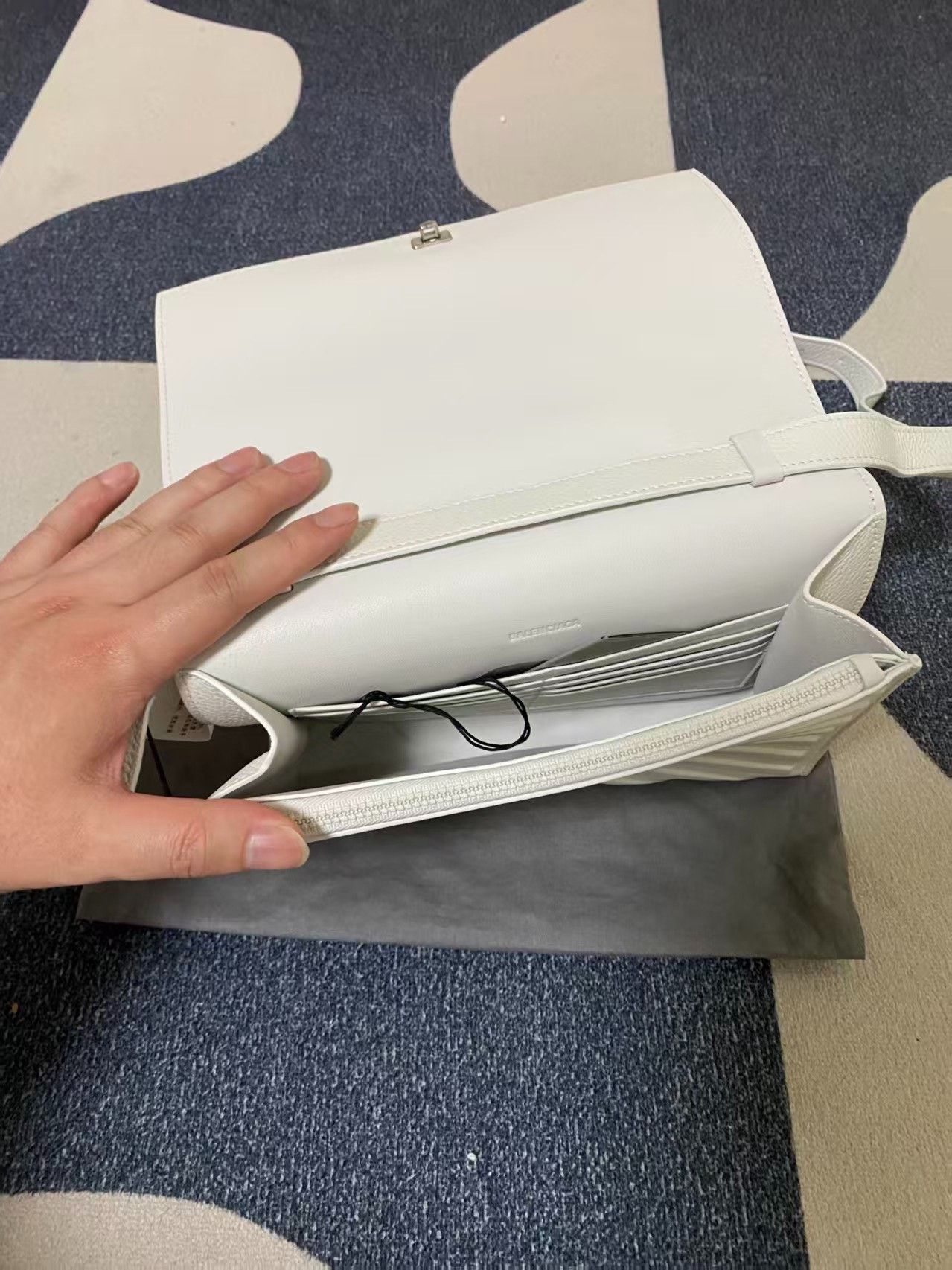 Balenciaga Balenciaga Messenger Bag Size ONE SIZE - 3 Thumbnail