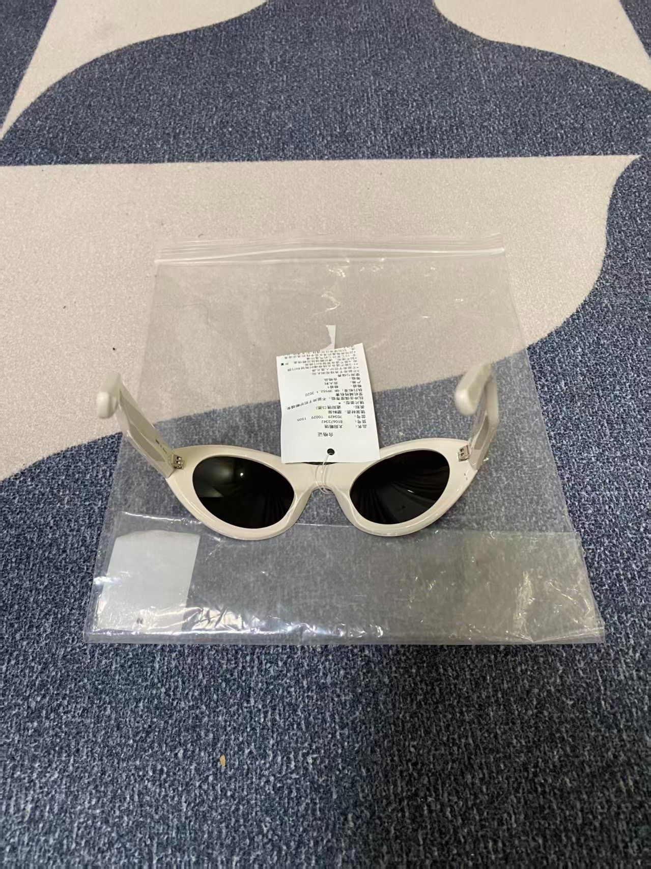 Balenciaga Balenciaga Butterfly Sunglasses Size ONE SIZE - 3 Thumbnail