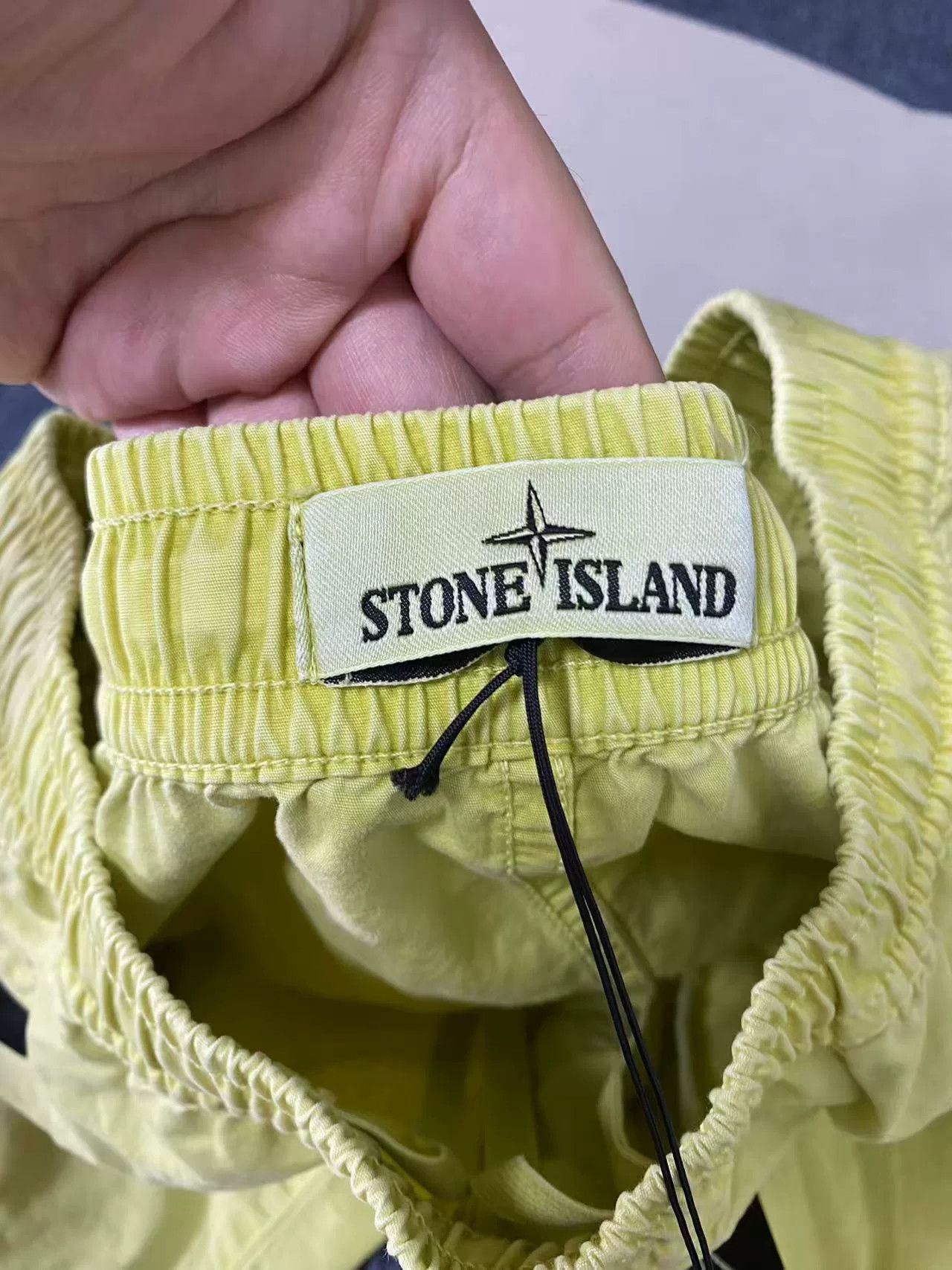 Stone Island Stone Island Solid Cargo Shorts Size US 32 / EU 48 - 4 Thumbnail