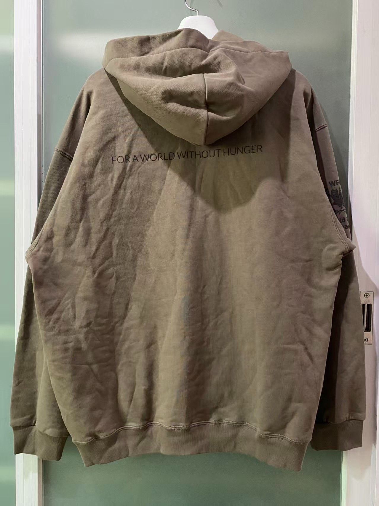 Balenciaga Balenciaga Solid Color Hoodie Size US M / EU 48-50 / 2 - 2 Thumbnail
