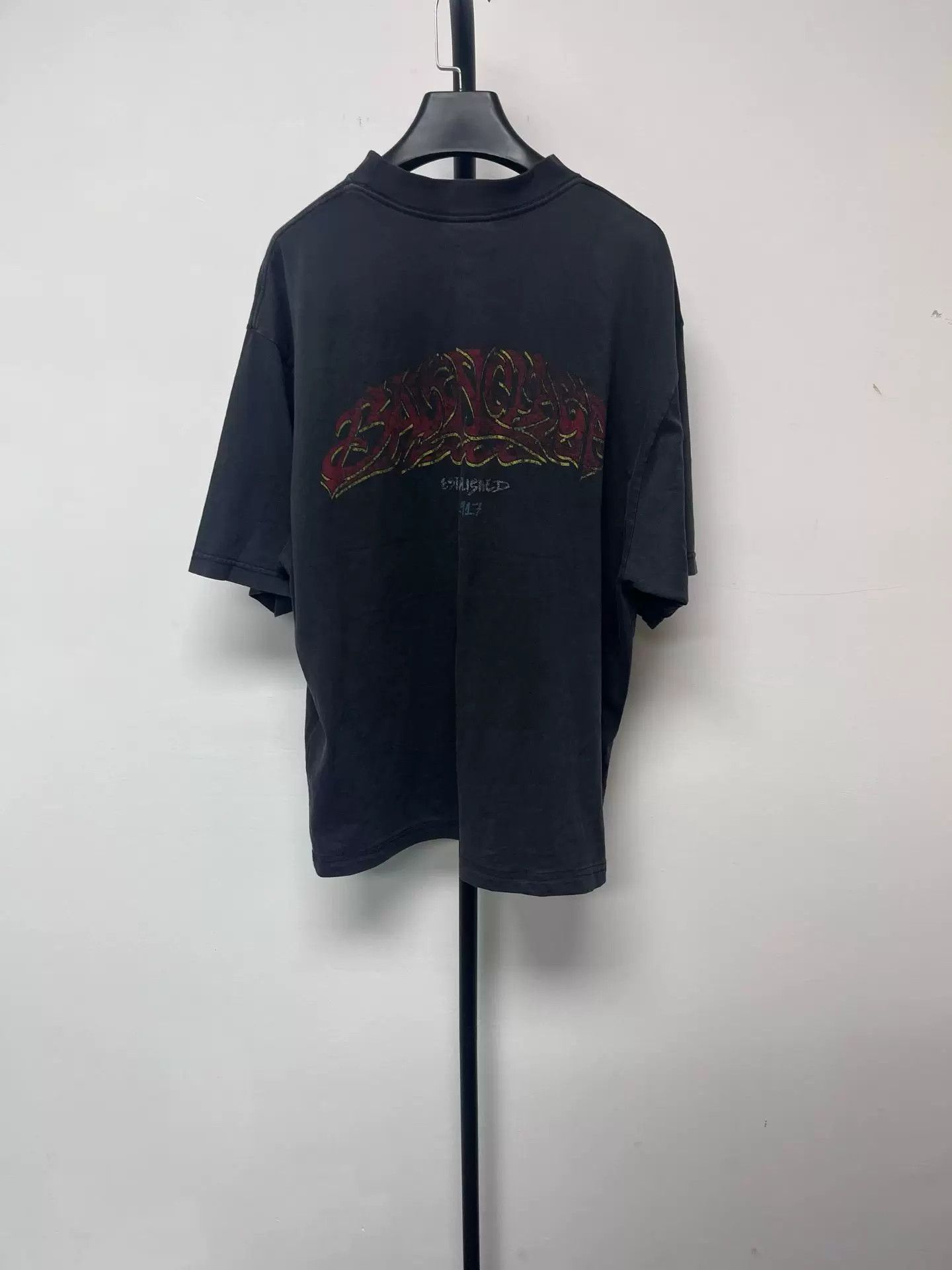 Balenciaga Balenciaga Men's Crew Neck Short Sleeve T-Shirt Size US XS / EU 42 / 0 - 2 Thumbnail