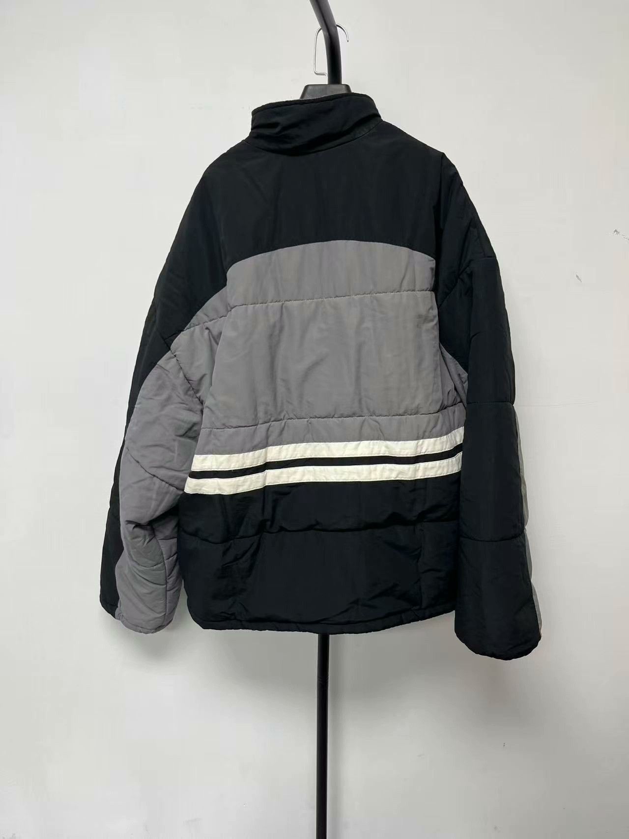 Balenciaga Balenciaga Logo Print Zip Jacket Men's Size US M / EU 48-50 / 2 - 2 Thumbnail