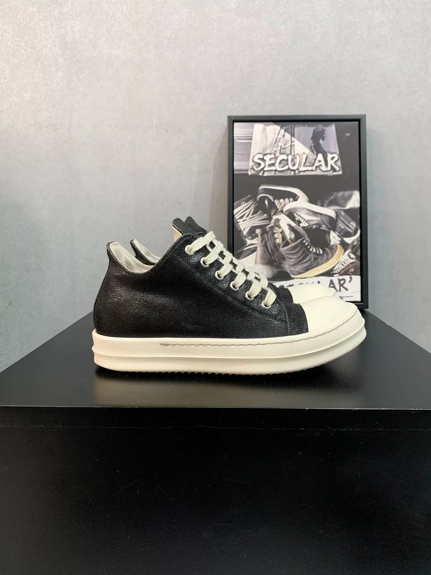 Rick Owens Rick Owens Low-Top Waxed Sneakers Size US 5 / IT 35 - 2 Thumbnail