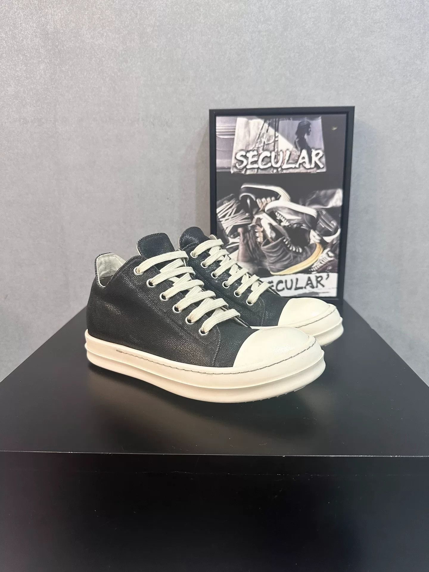 Rick Owens Rick Owens Low-Top Waxed Sneakers Size US 5 / IT 35 - 3 Thumbnail