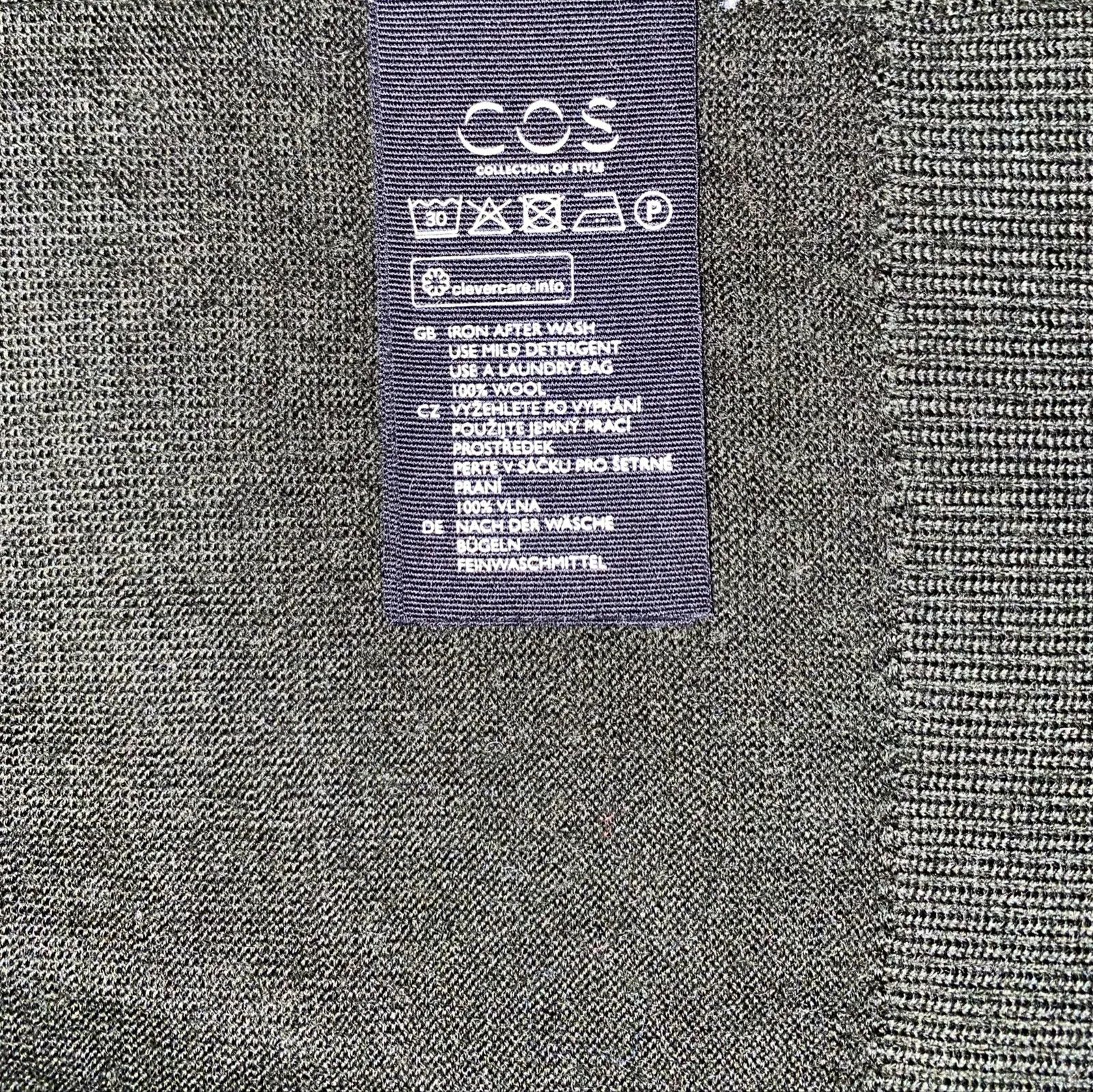 Cos Cos TRÖJA MERINOULL MED VIKT KRAGE Polo knit Size XS / US 0-2 / IT 36-38 - 3 Thumbnail