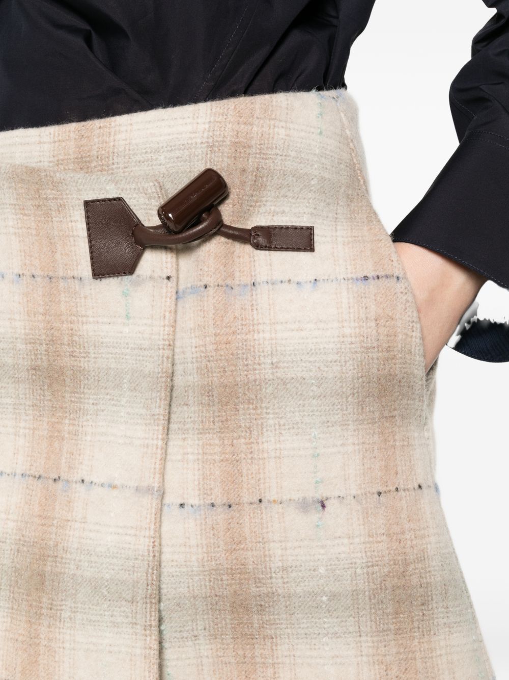 Loewe WOOL AND CASHMERE MINI SKIRT Size 26" / US 2 / IT 38 - 5 Thumbnail
