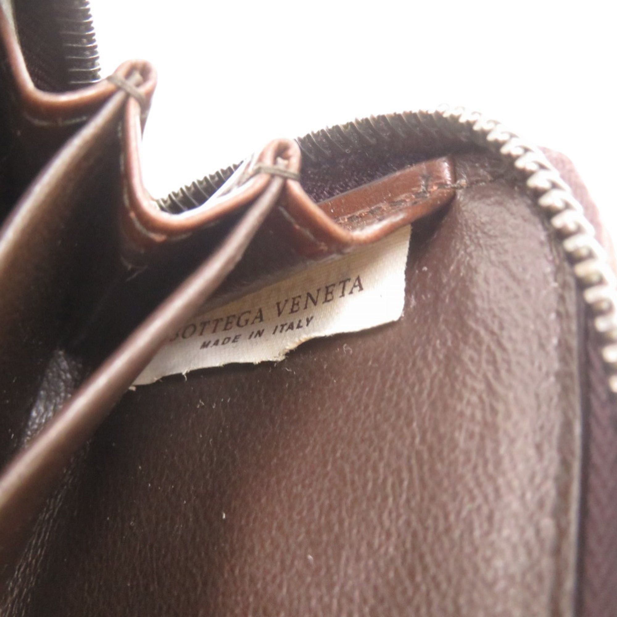 Bottega Veneta Excellent condition Bottega Veneta round zipper wallet/coin case in brown sculpted leather (1735BOTTEGAVENETA) Size ONE SIZE - 6 Thumbnail