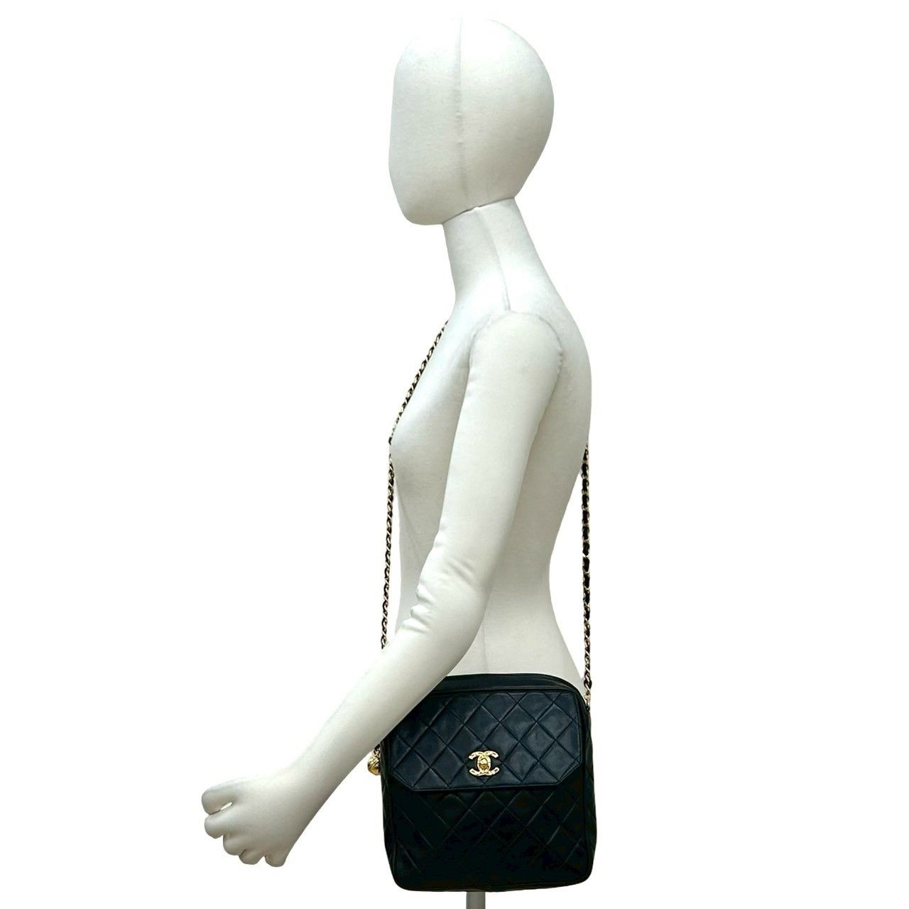 Chanel Chanel Chanel Matelasse Lambskin Shoulder Bag Leather Shoulder Bag DUTY FREE for USA Size ONE SIZE - 3 Thumbnail