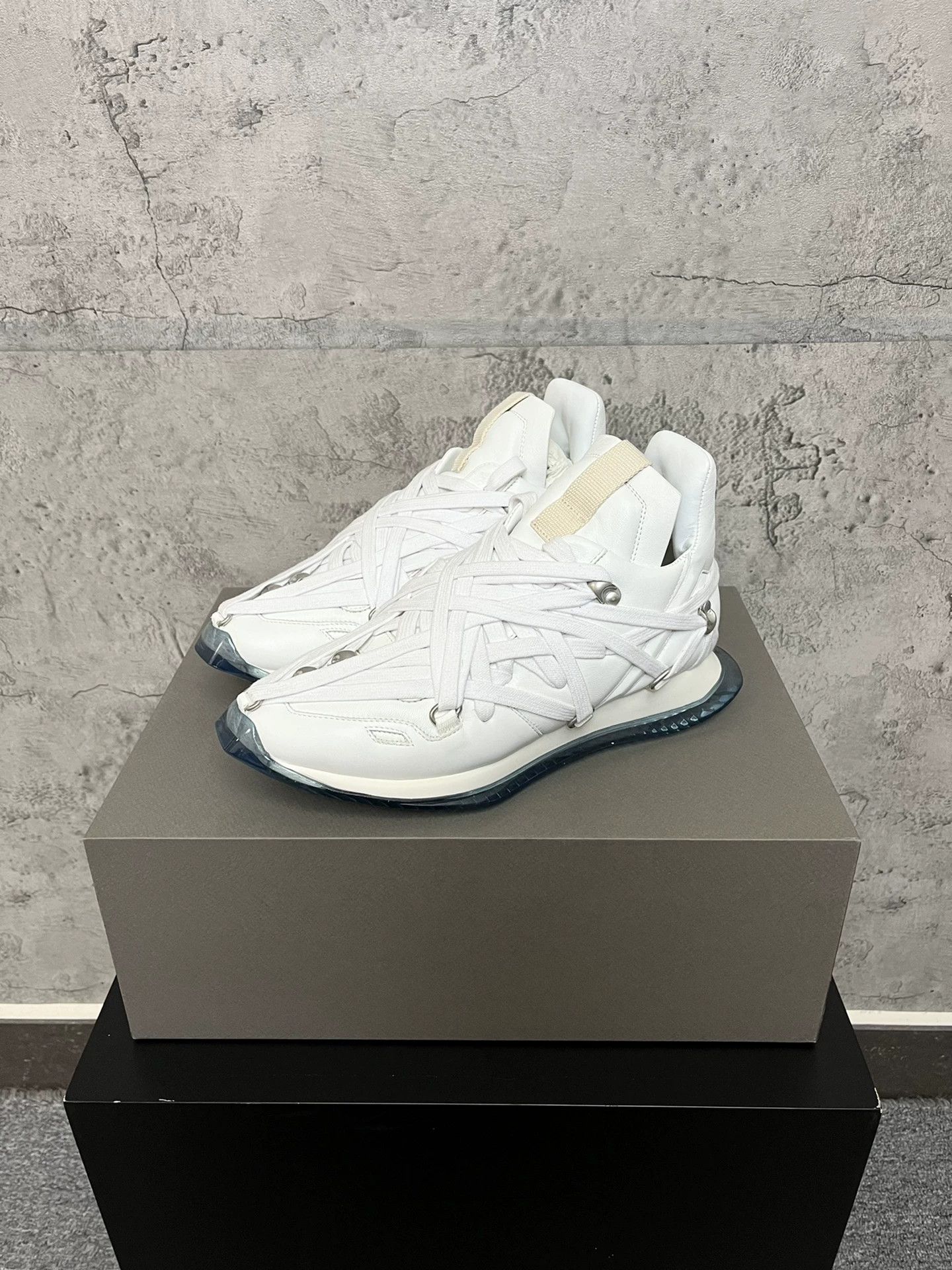Rick Owens Rick Owens White Low-Top Lace-Up Sneakers Size US 5 / IT 35 - 2 Thumbnail