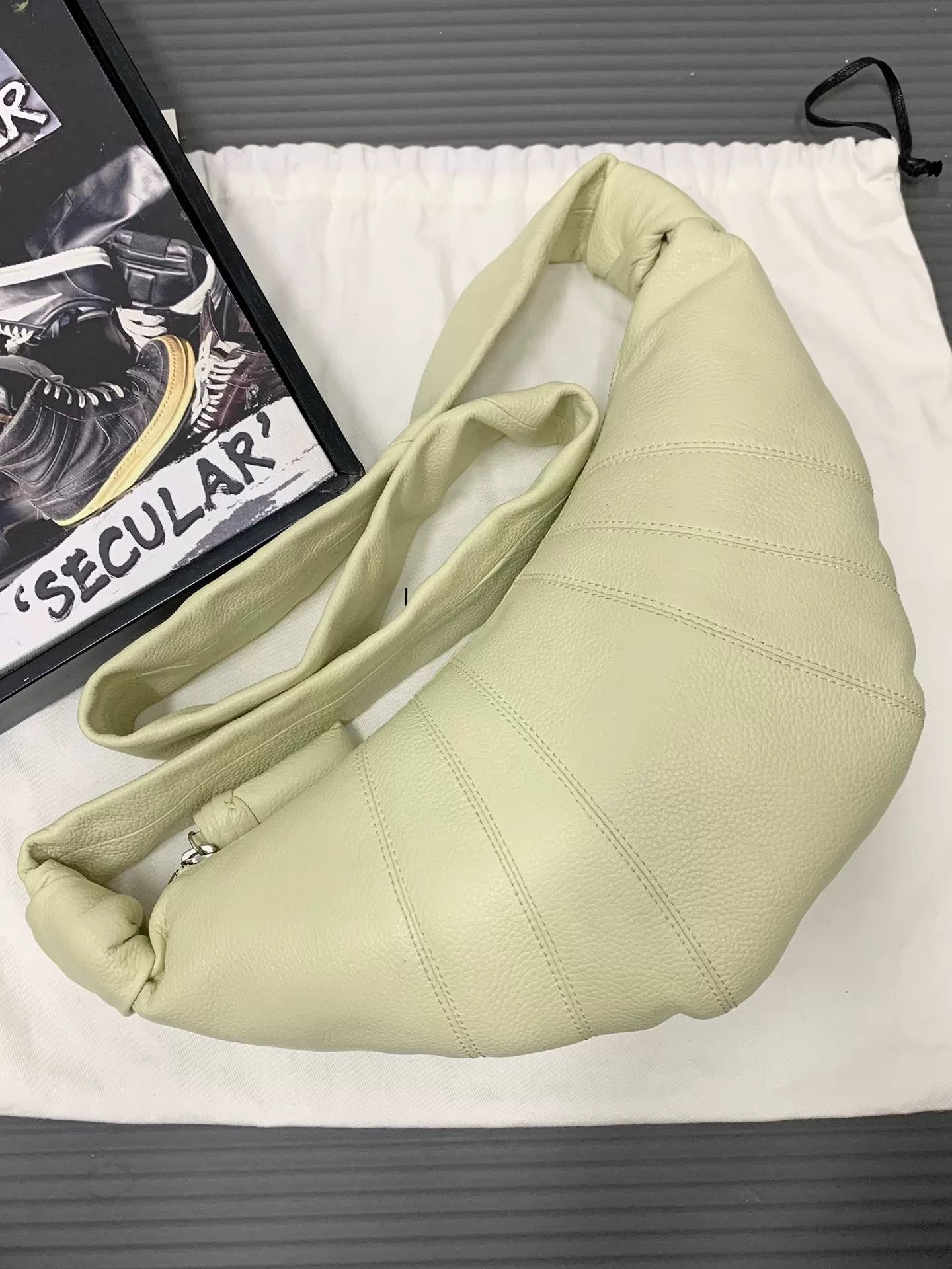 Lemaire Lemaire Small Croissant Bag Size ONE SIZE - 2 Thumbnail