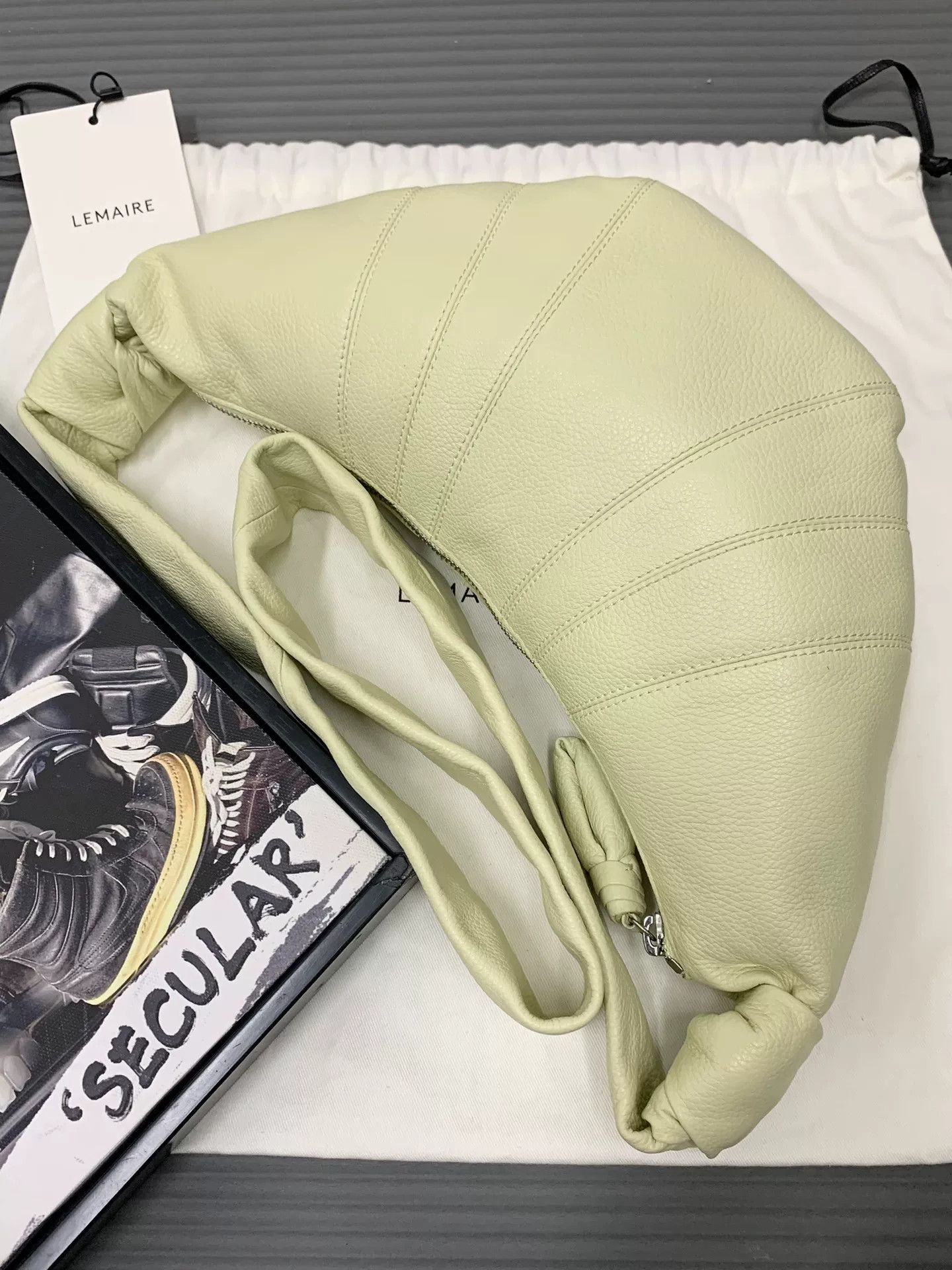 Lemaire Lemaire Small Croissant Bag Size ONE SIZE - 4 Thumbnail