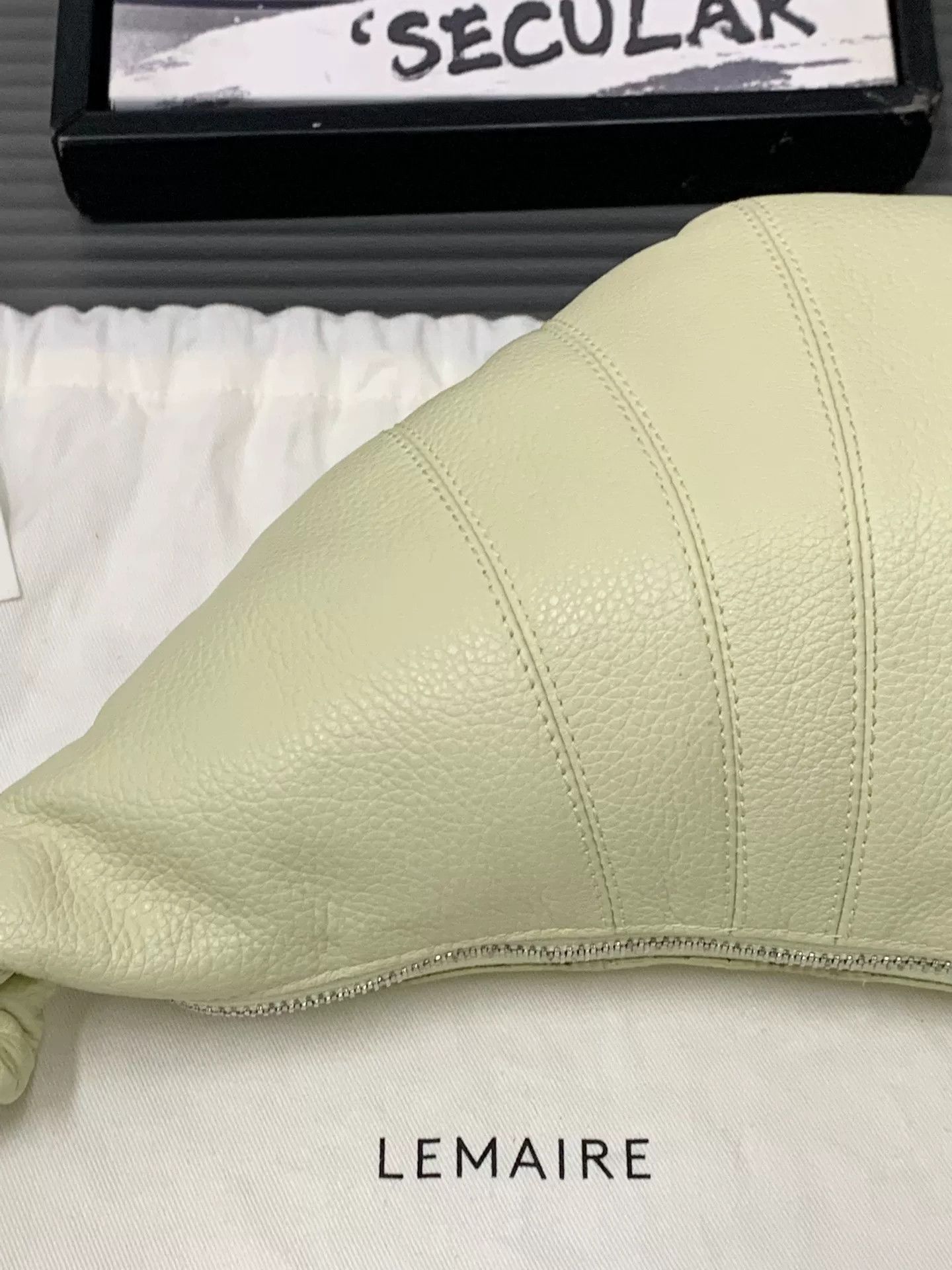 Lemaire Lemaire Small Croissant Bag Size ONE SIZE - 8 Thumbnail