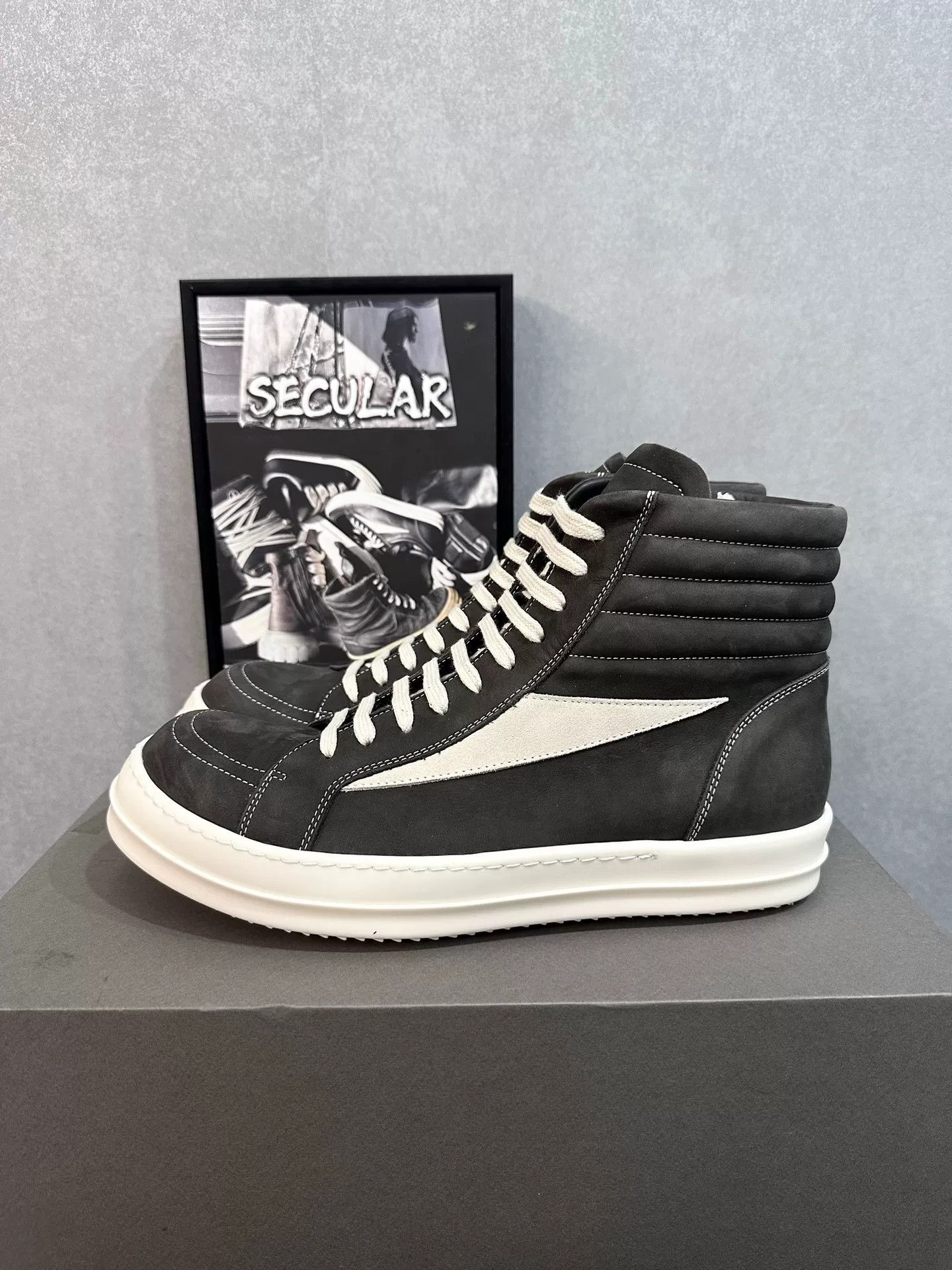 Rick Owens Rick Owens 24FW High-Top Leather Sneakers Size US 9 / EU 42 - 2 Thumbnail