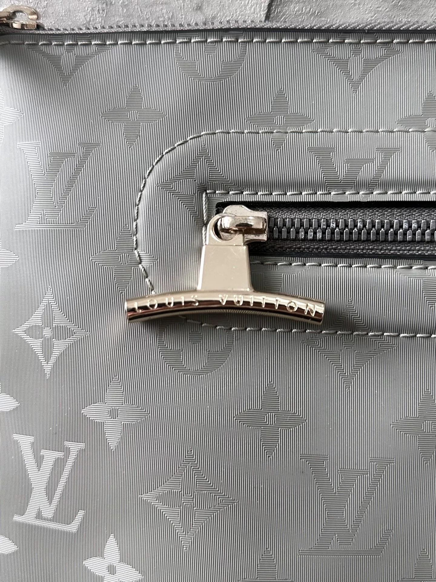 Louis Vuitton Louis Vuitton 18FW Titanium Gray Clutch Size ONE SIZE - 5 Thumbnail