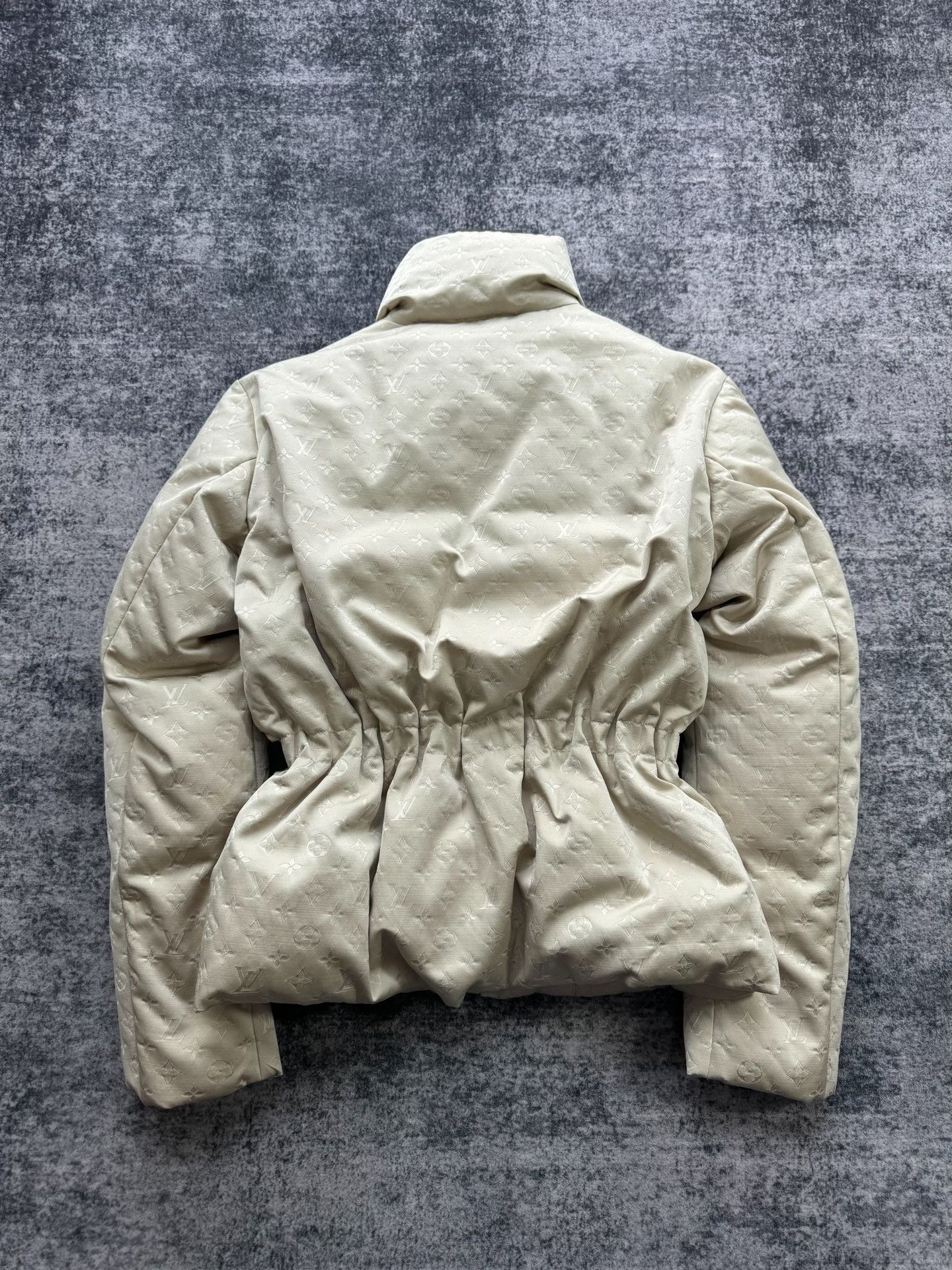 Louis Vuitton Louis Vuitton Beige All-Over Print Down Jacket Size S / US 4 / IT 40 - 2 Thumbnail