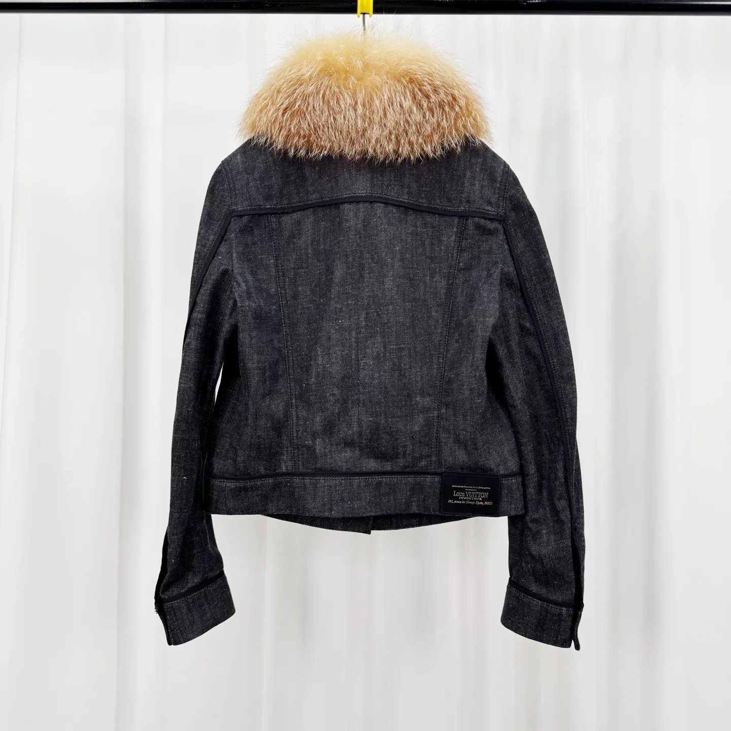 Louis Vuitton Louis Vuitton Detachable Fox Fur Collar Denim Jacket Size S / US 4 / IT 40 - 2 Thumbnail